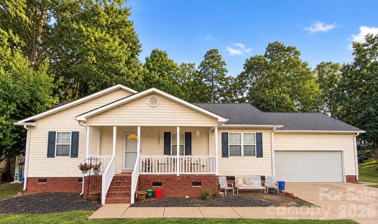 1128 Beagle Run Property Photo 1