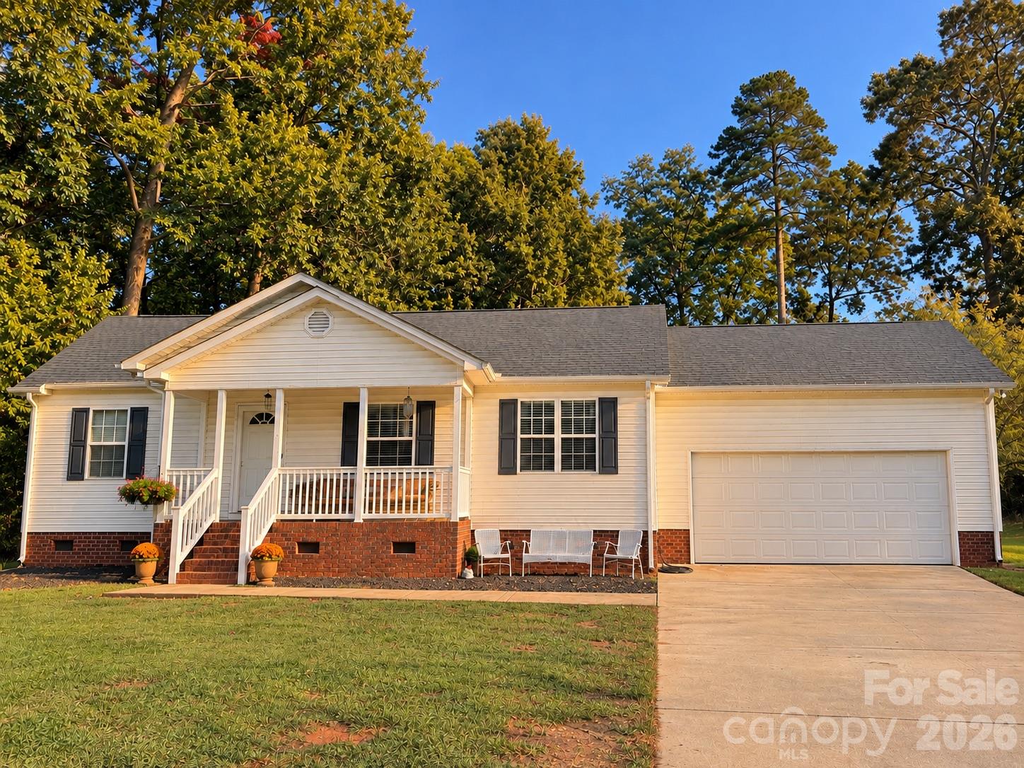 1128 Beagle Run Property Photo 1