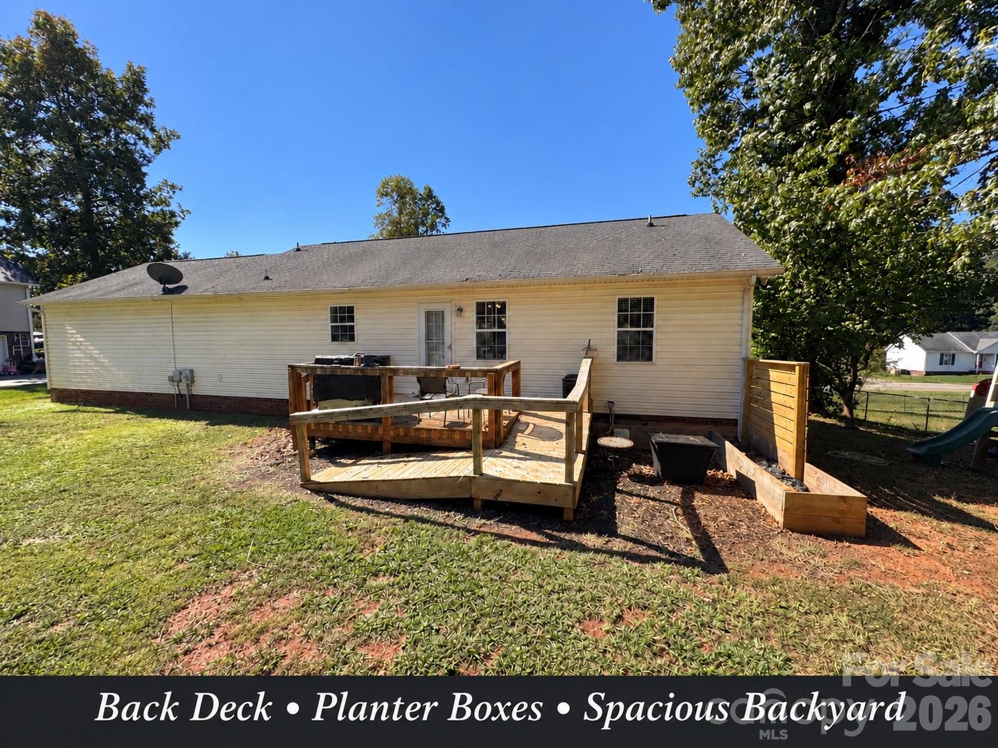 1128 Beagle Run Property Photo 21