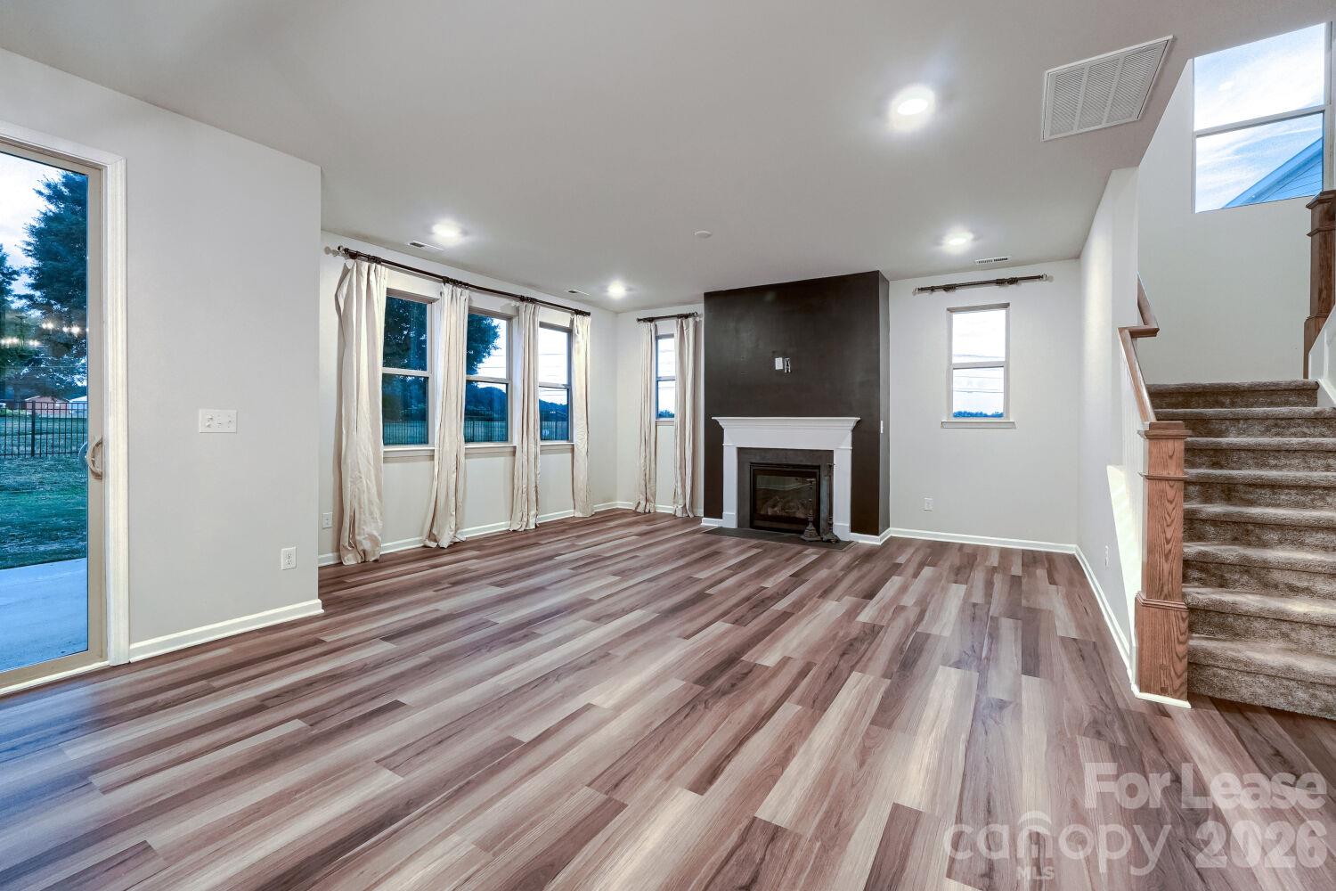 1003 Yearden Lane Property Photo 8