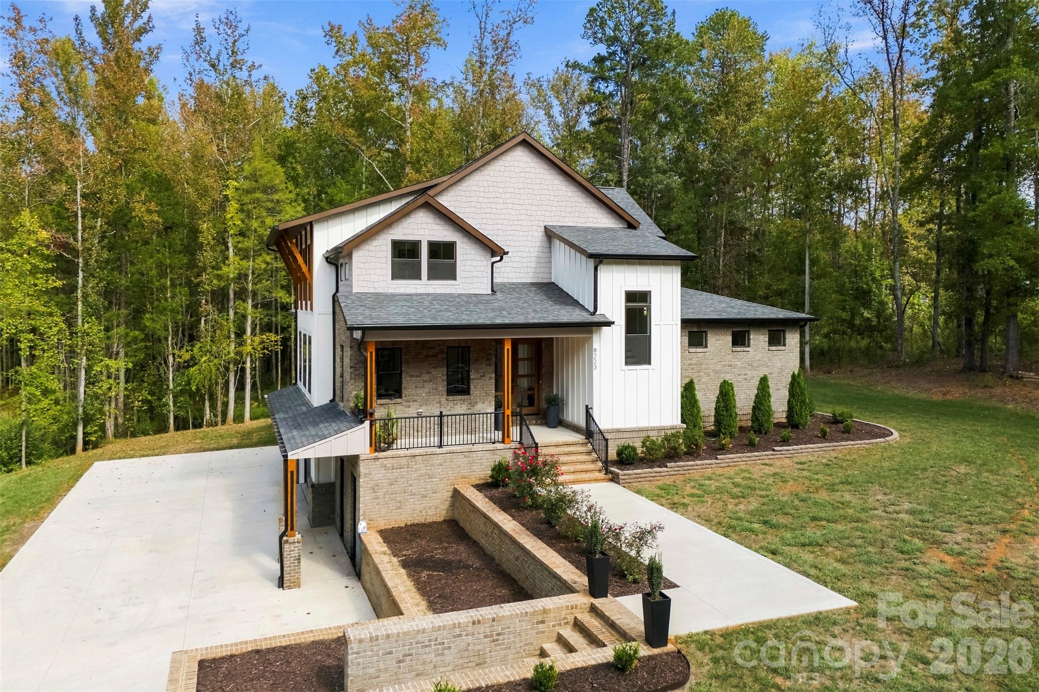 8223 Max Meadows Drive Property Photo 3