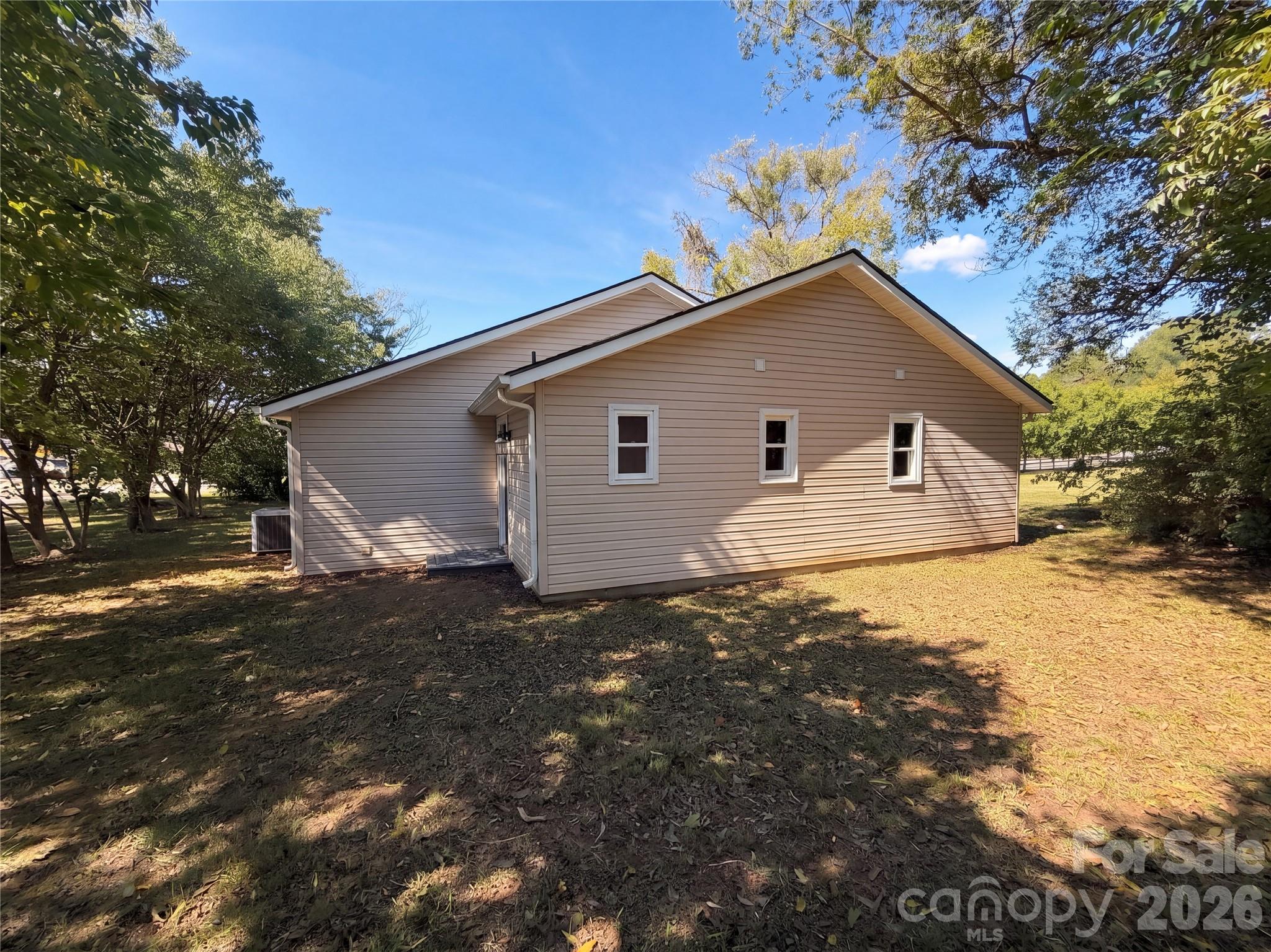 232 River Street Property Photo 5