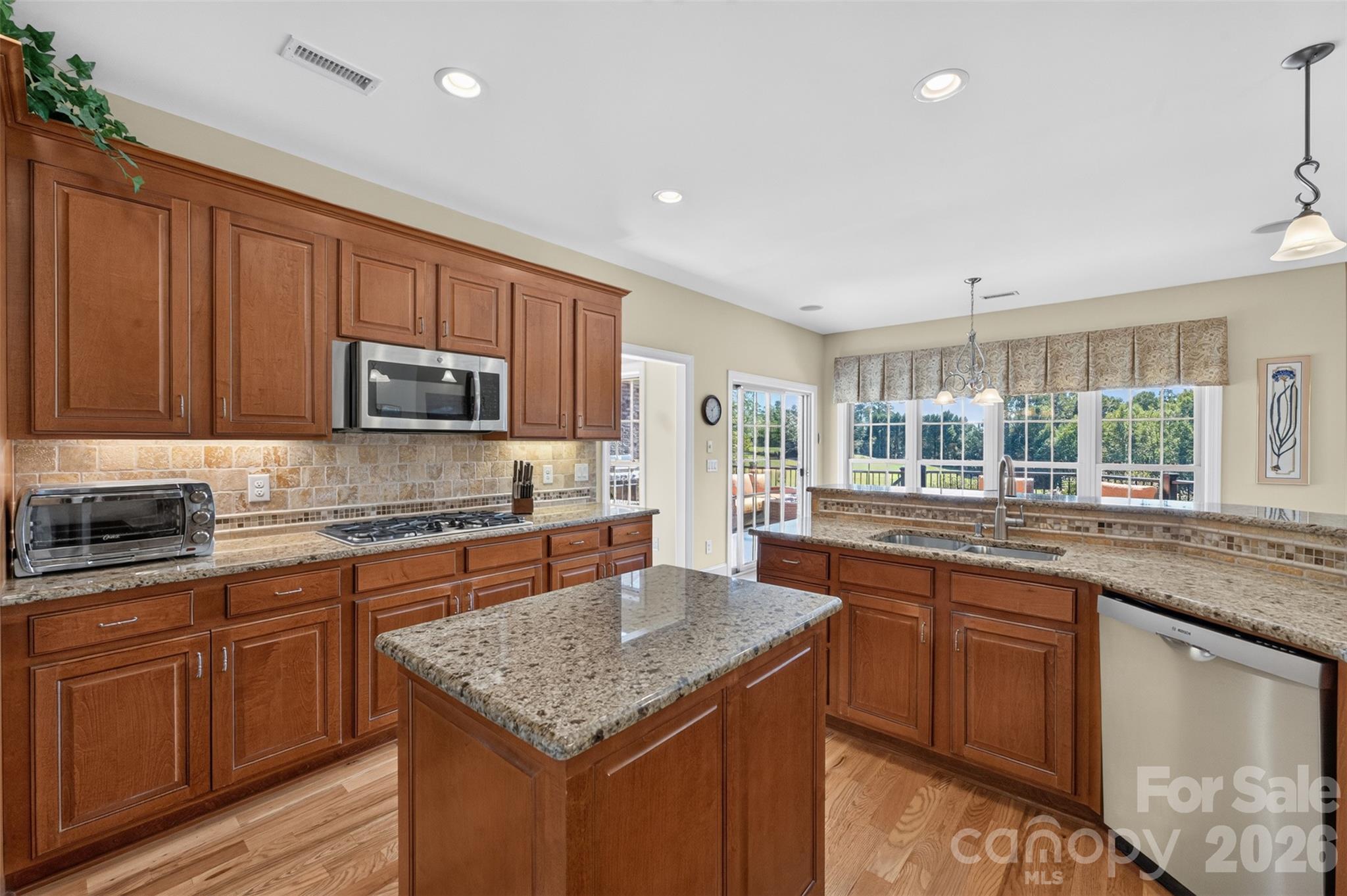 76 Divot Court Property Photo 23
