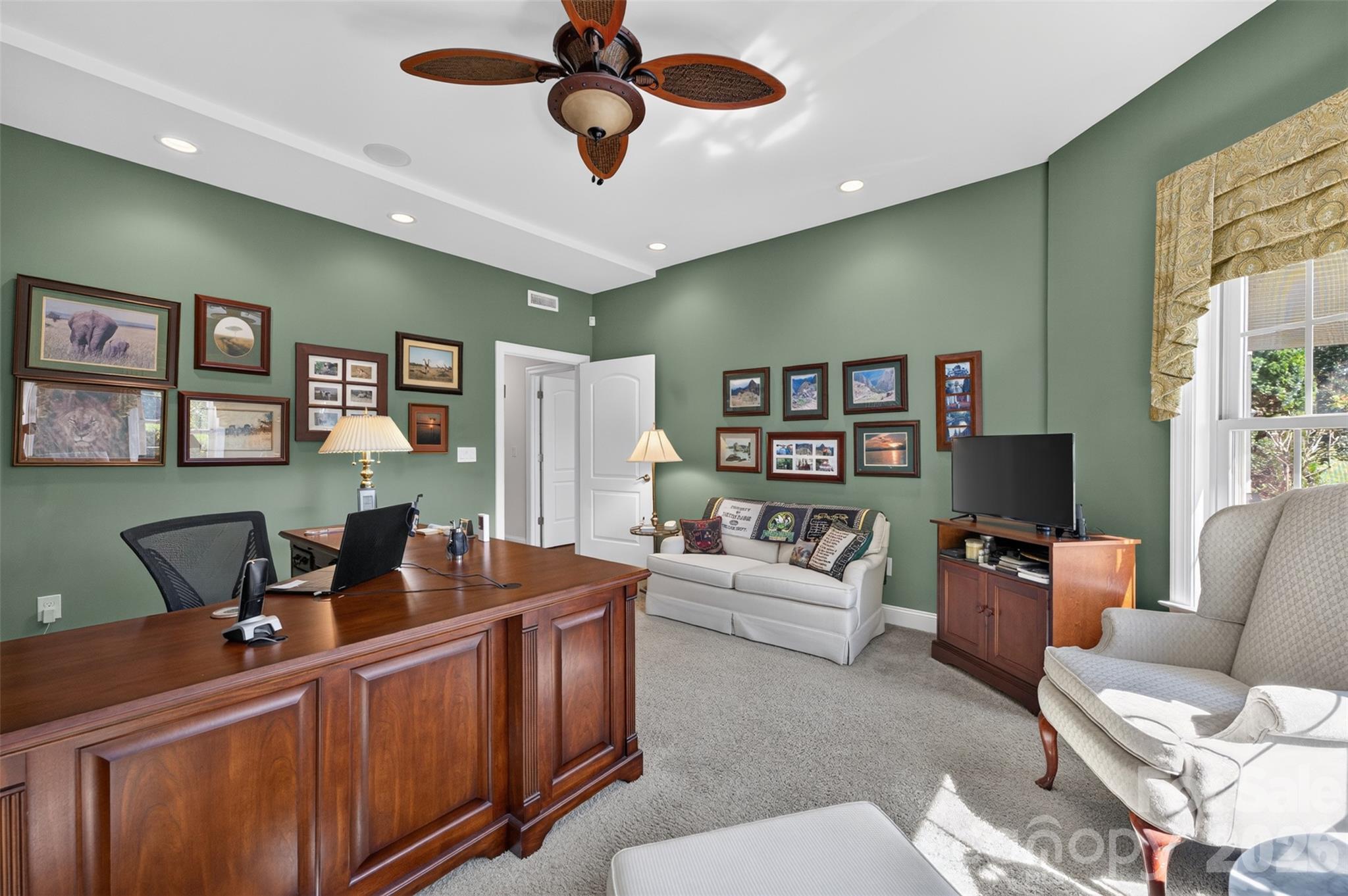 76 Divot Court Property Photo 35