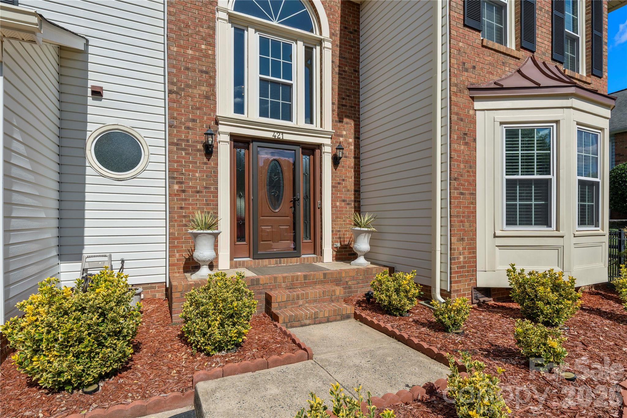421 Halliwell Street Property Photo 4