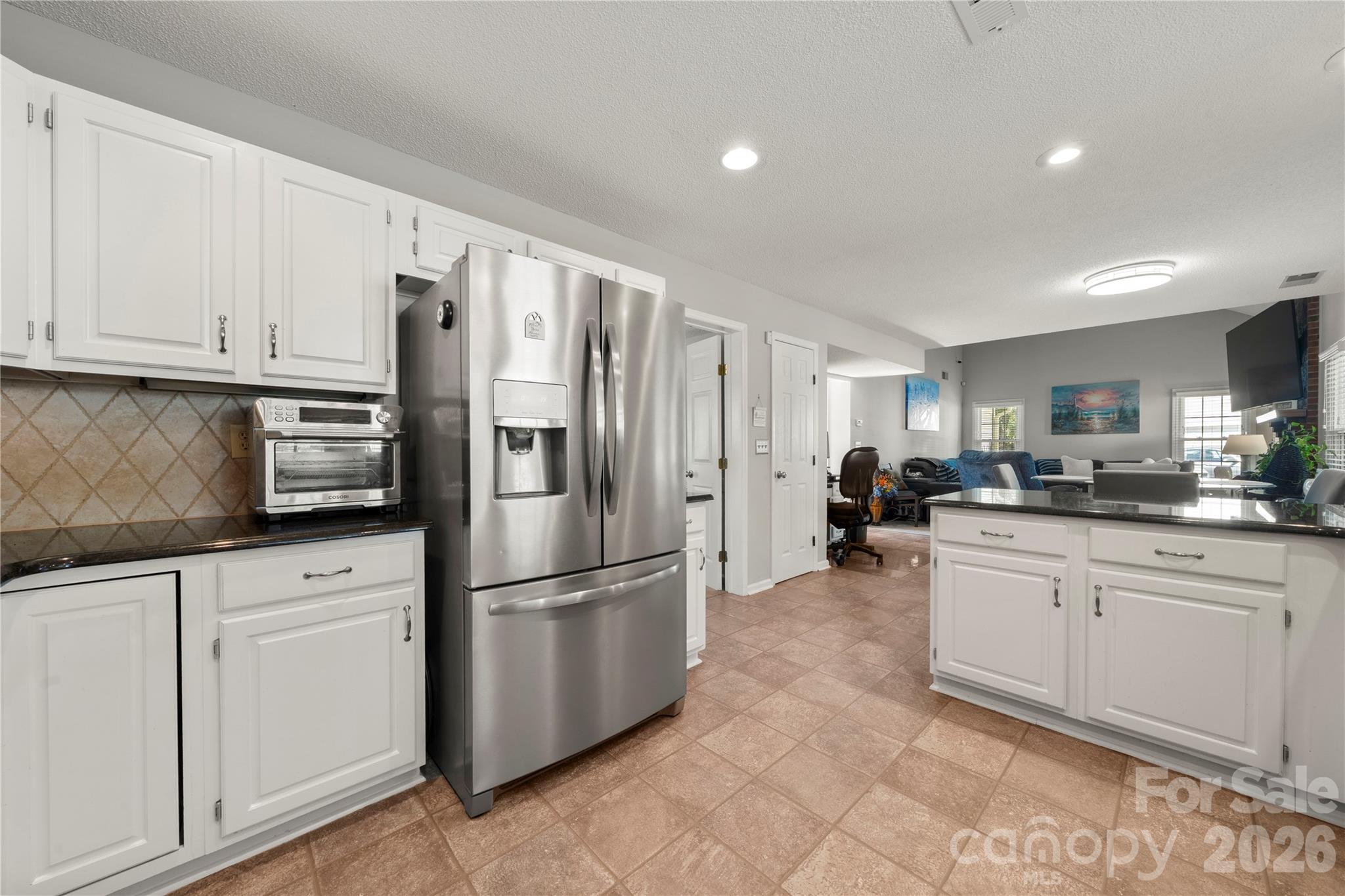421 Halliwell Street Property Photo 23