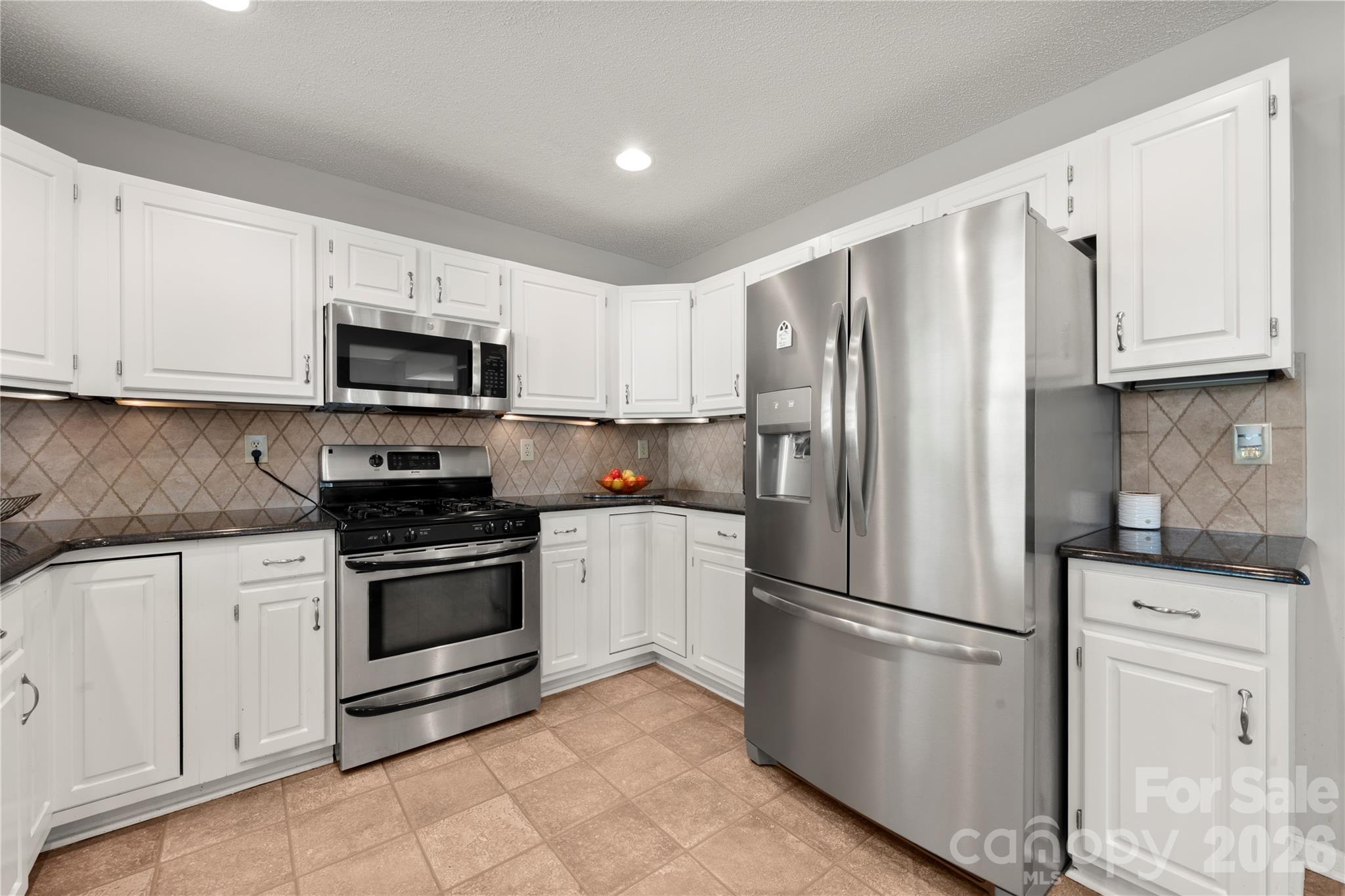 421 Halliwell Street Property Photo 24