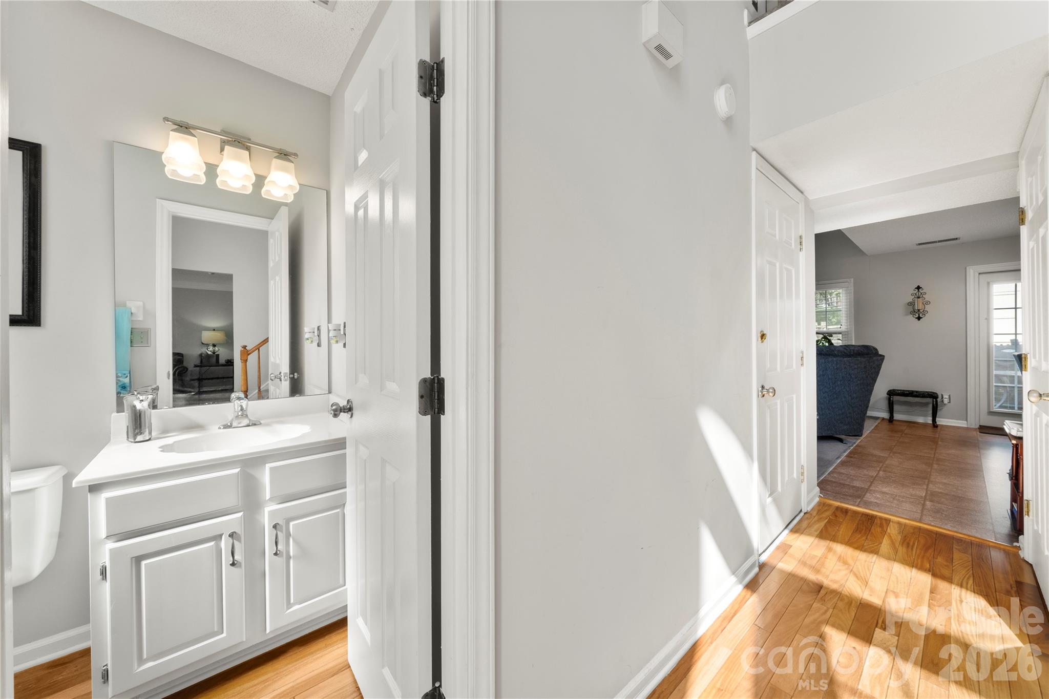 421 Halliwell Street Property Photo 26