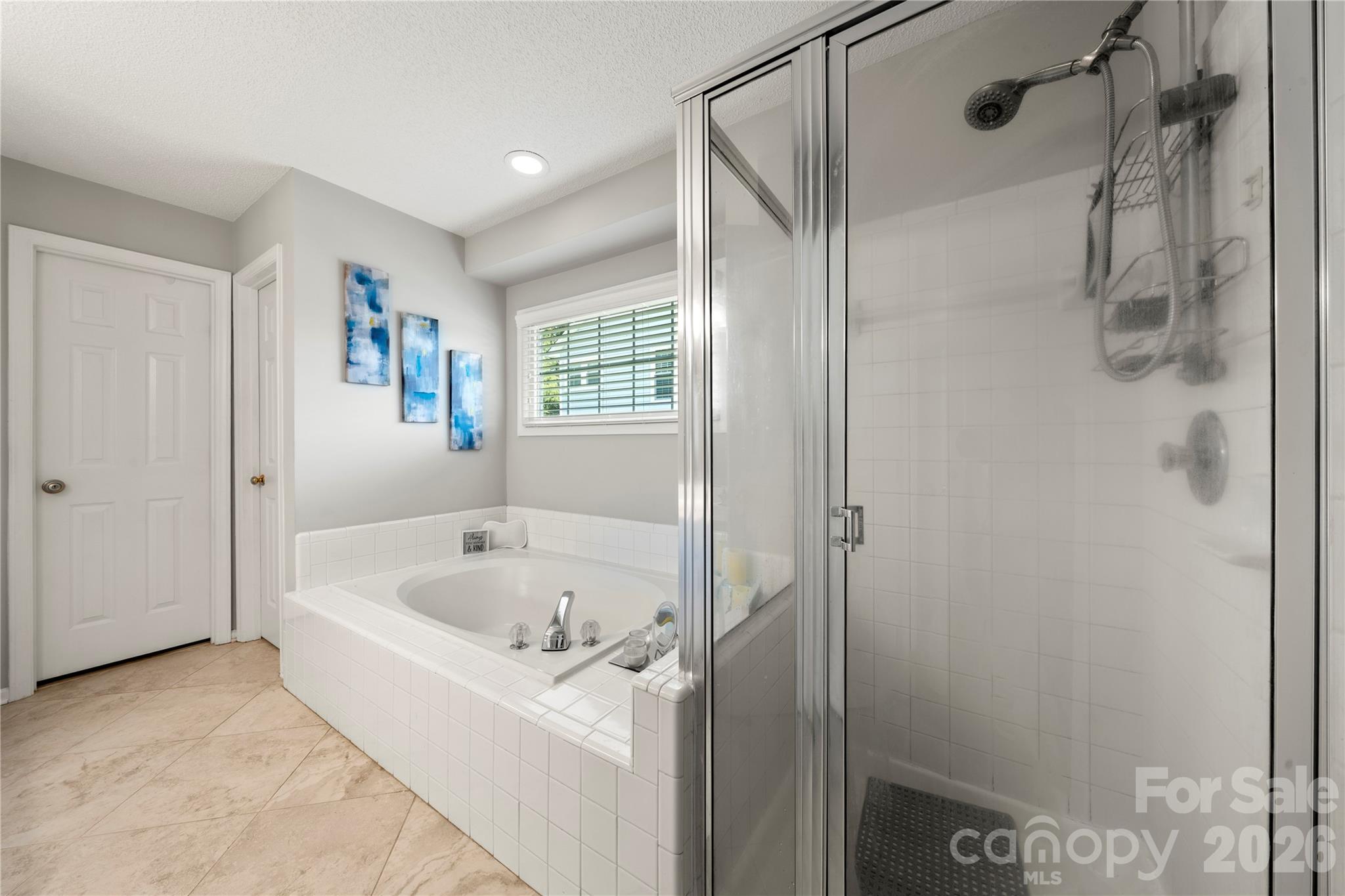 421 Halliwell Street Property Photo 35