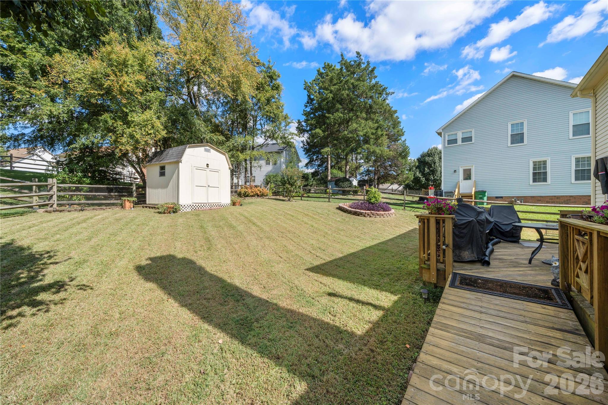 421 Halliwell Street Property Photo 37