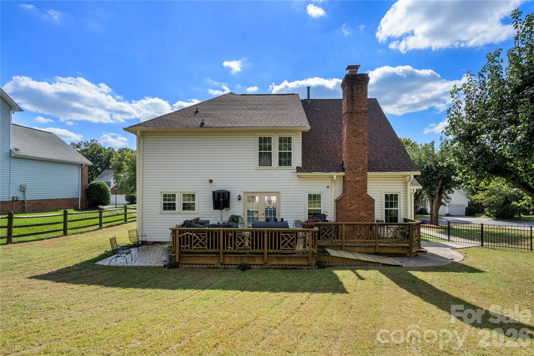 421 Halliwell Street Property Photo 39