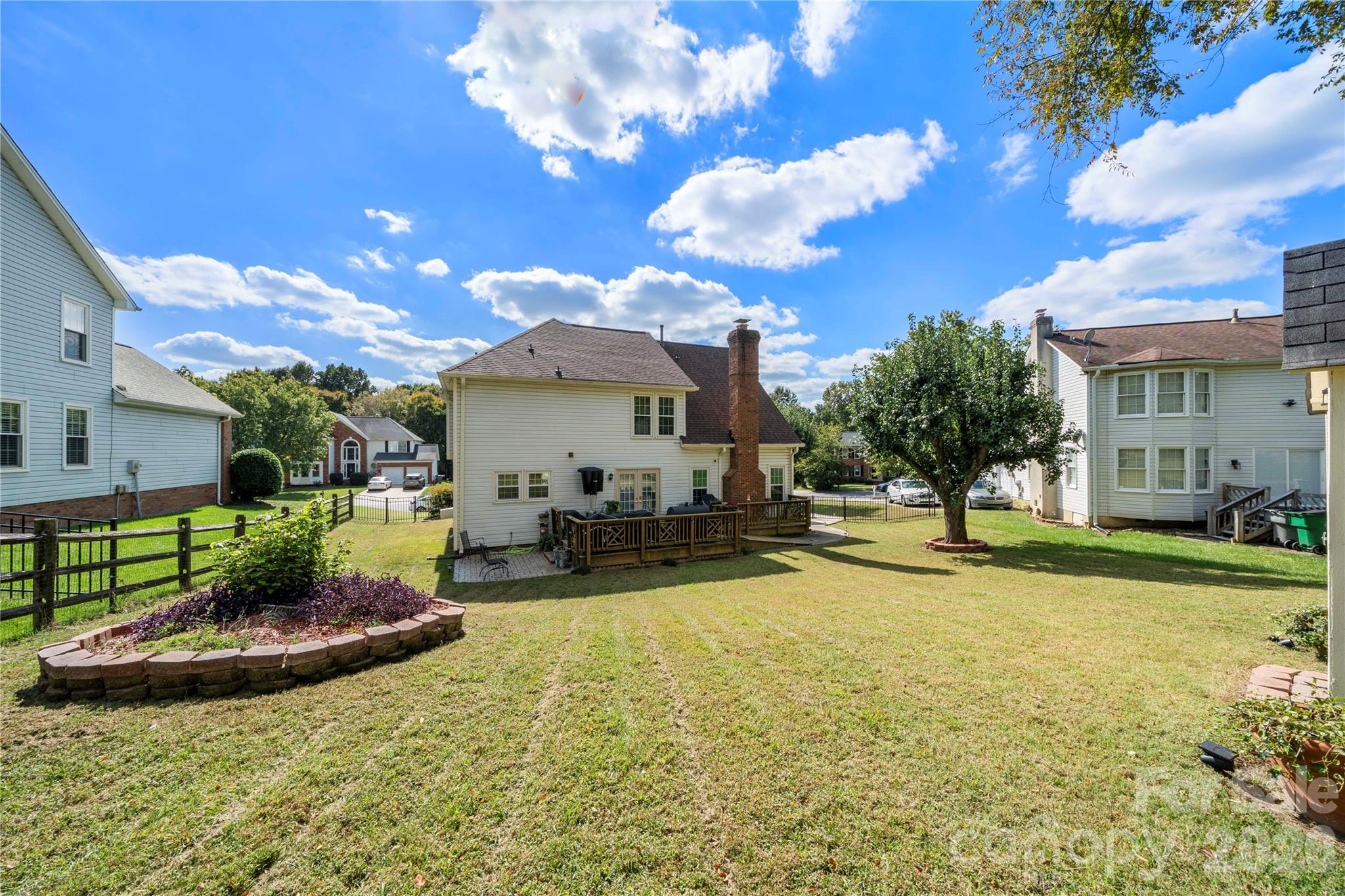 421 Halliwell Street Property Photo 40