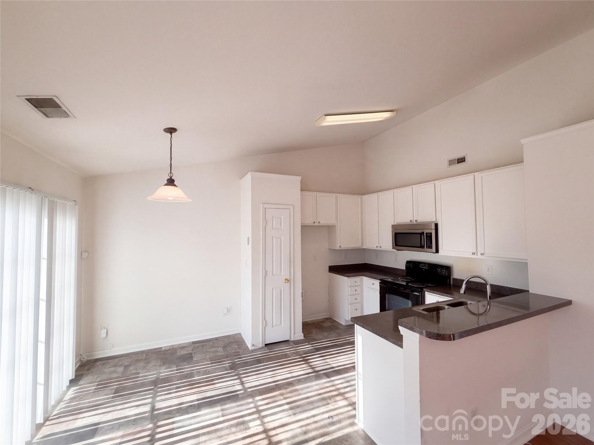 223 Gumtree Drive Property Photo 6
