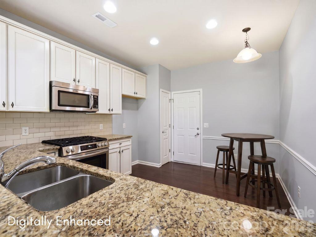16852 Dunaverty Place Property Photo 16