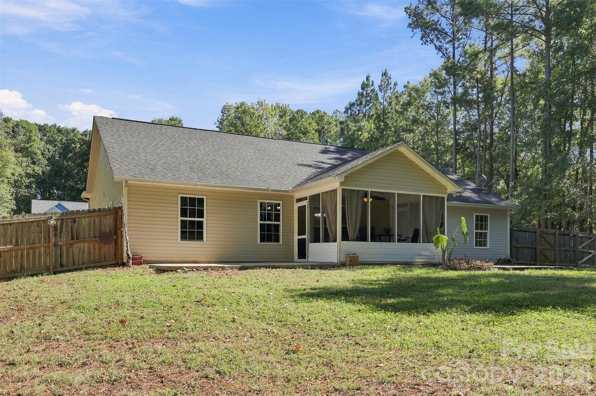 123 Sherham Way 59 Property Photo 28