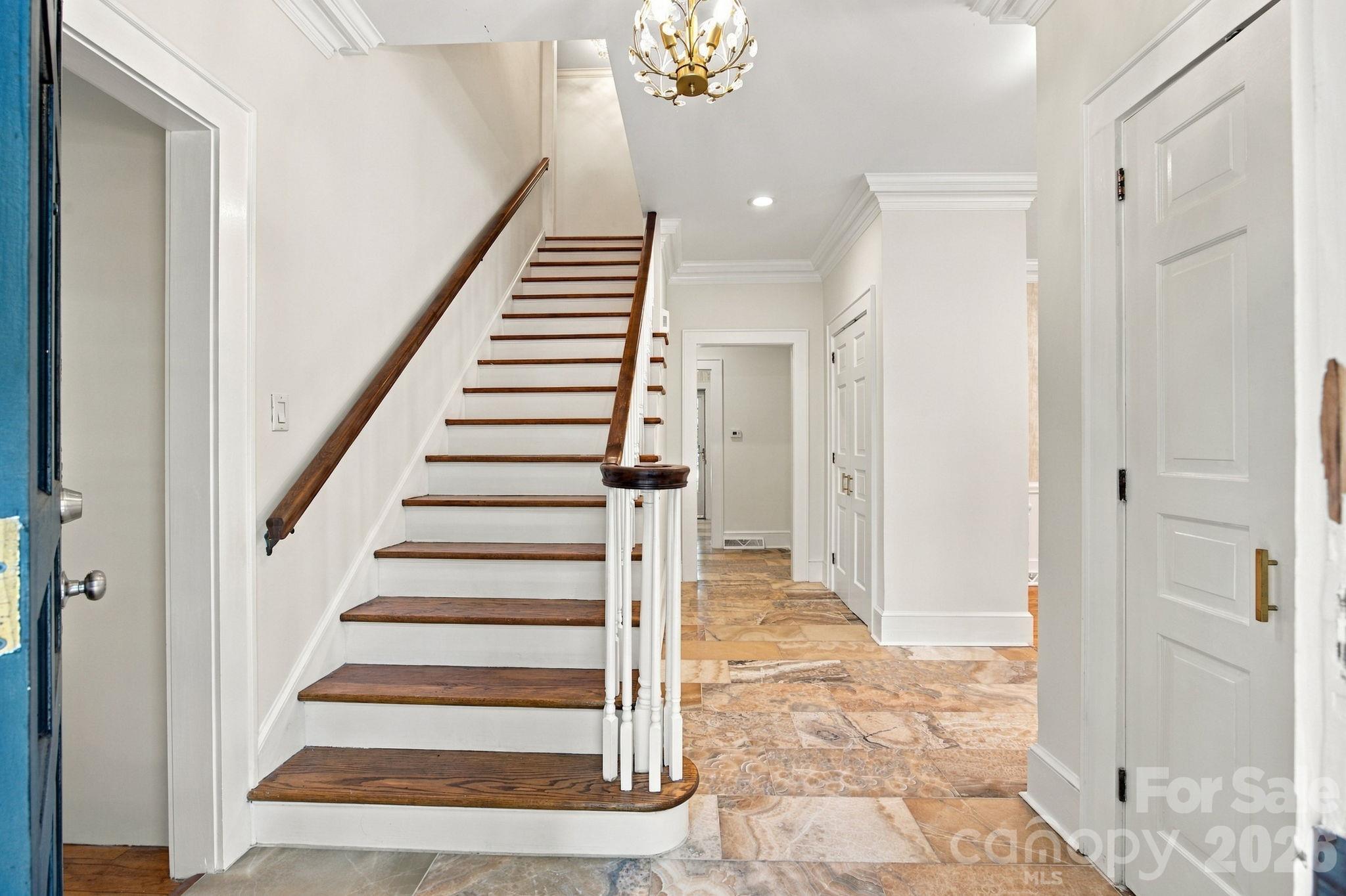 321 Camelot Drive Property Photo 12