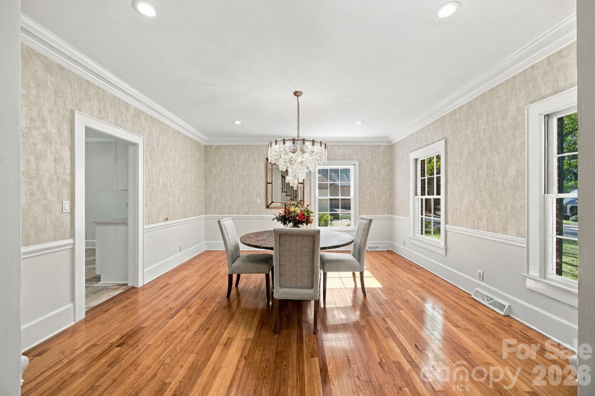 321 Camelot Drive Property Photo 15