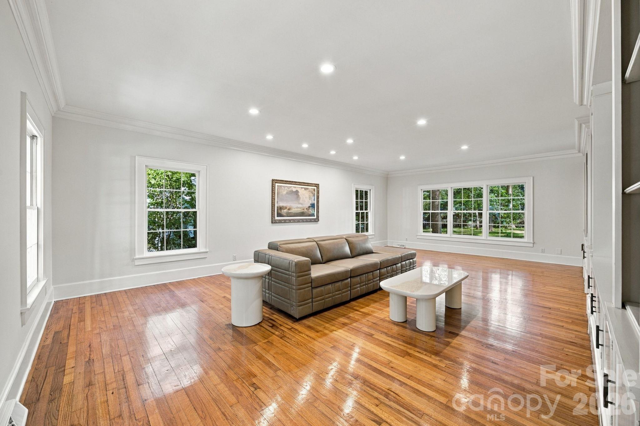 321 Camelot Drive Property Photo 17