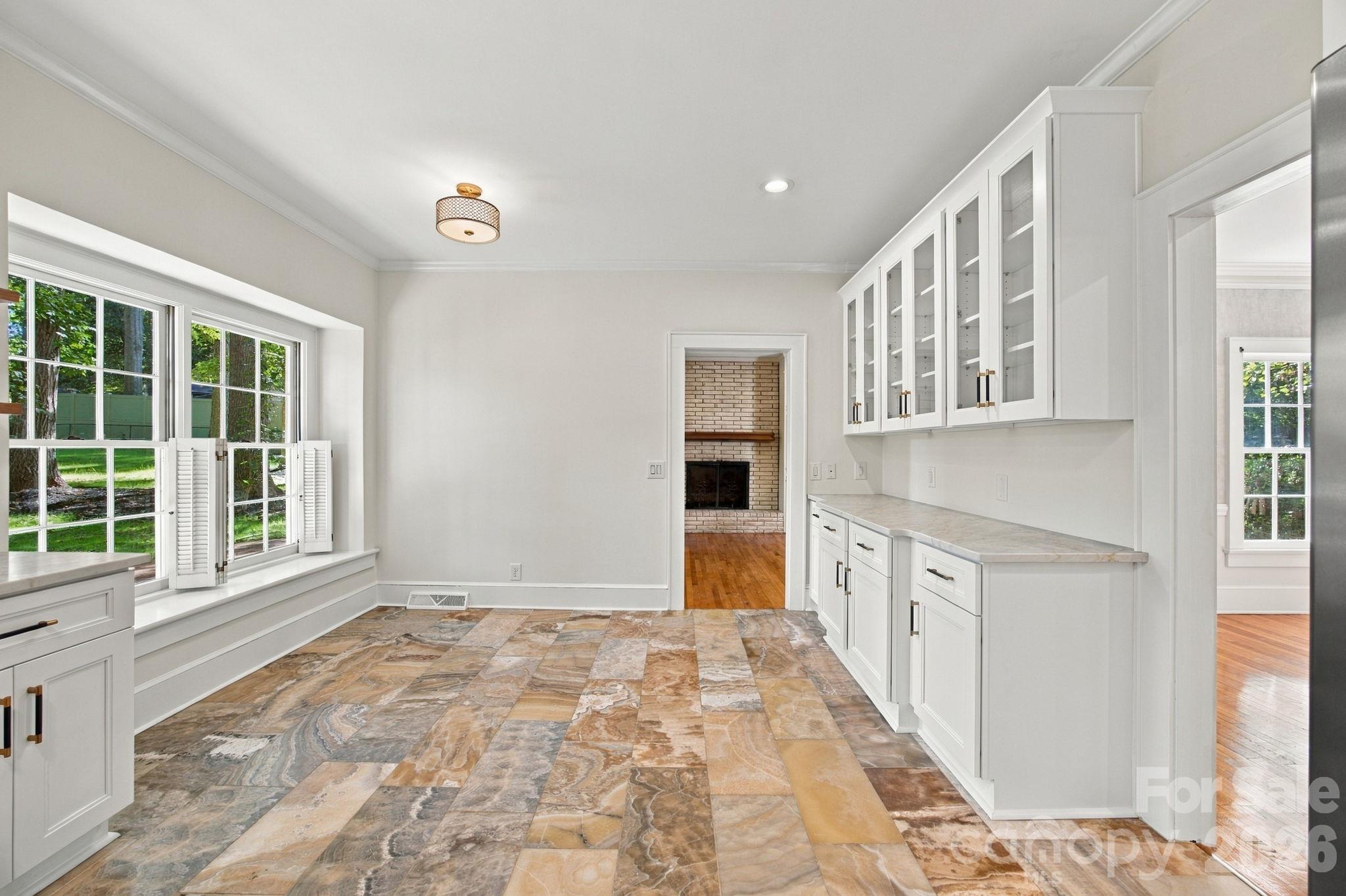 321 Camelot Drive Property Photo 26