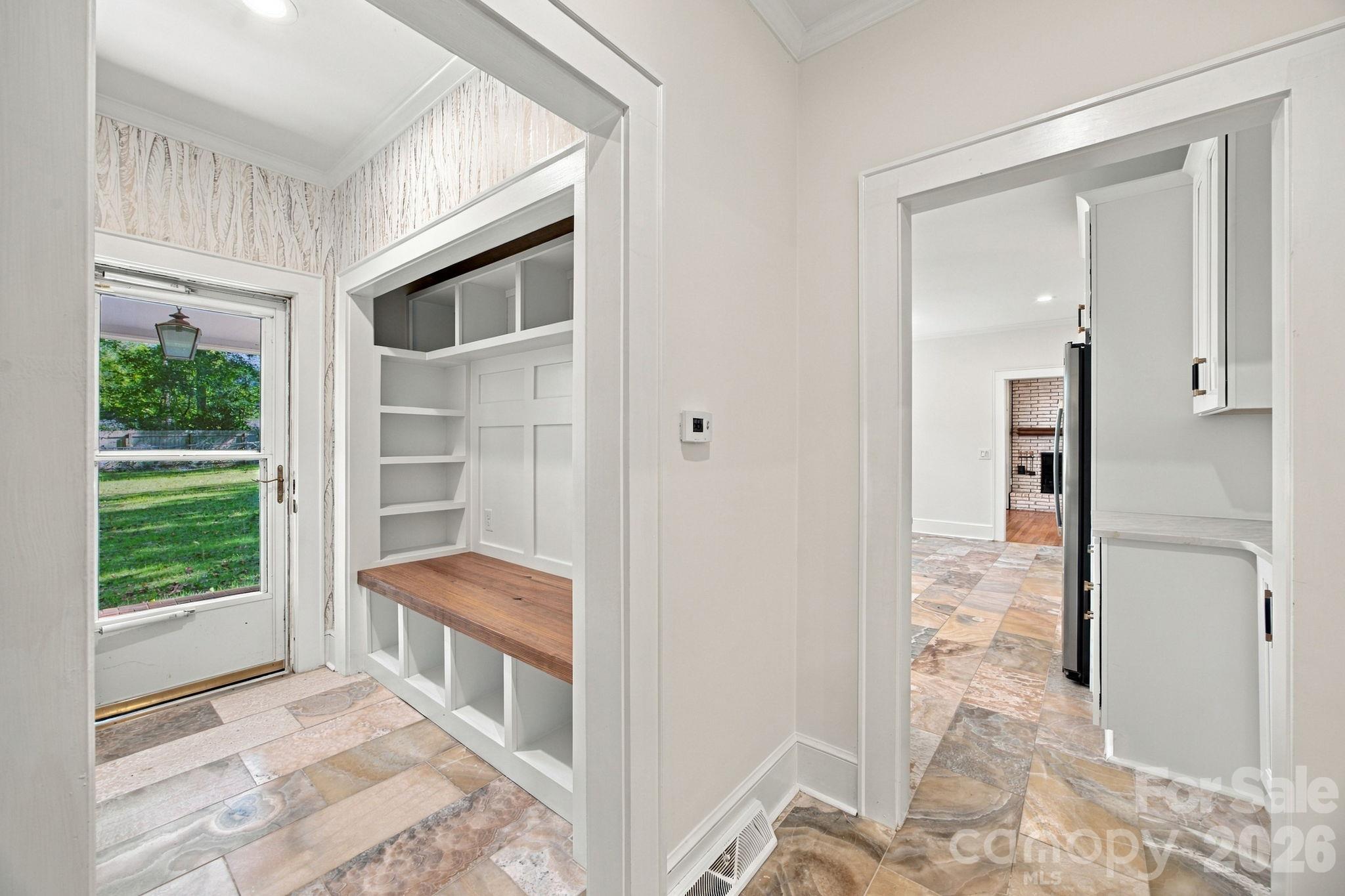 321 Camelot Drive Property Photo 31