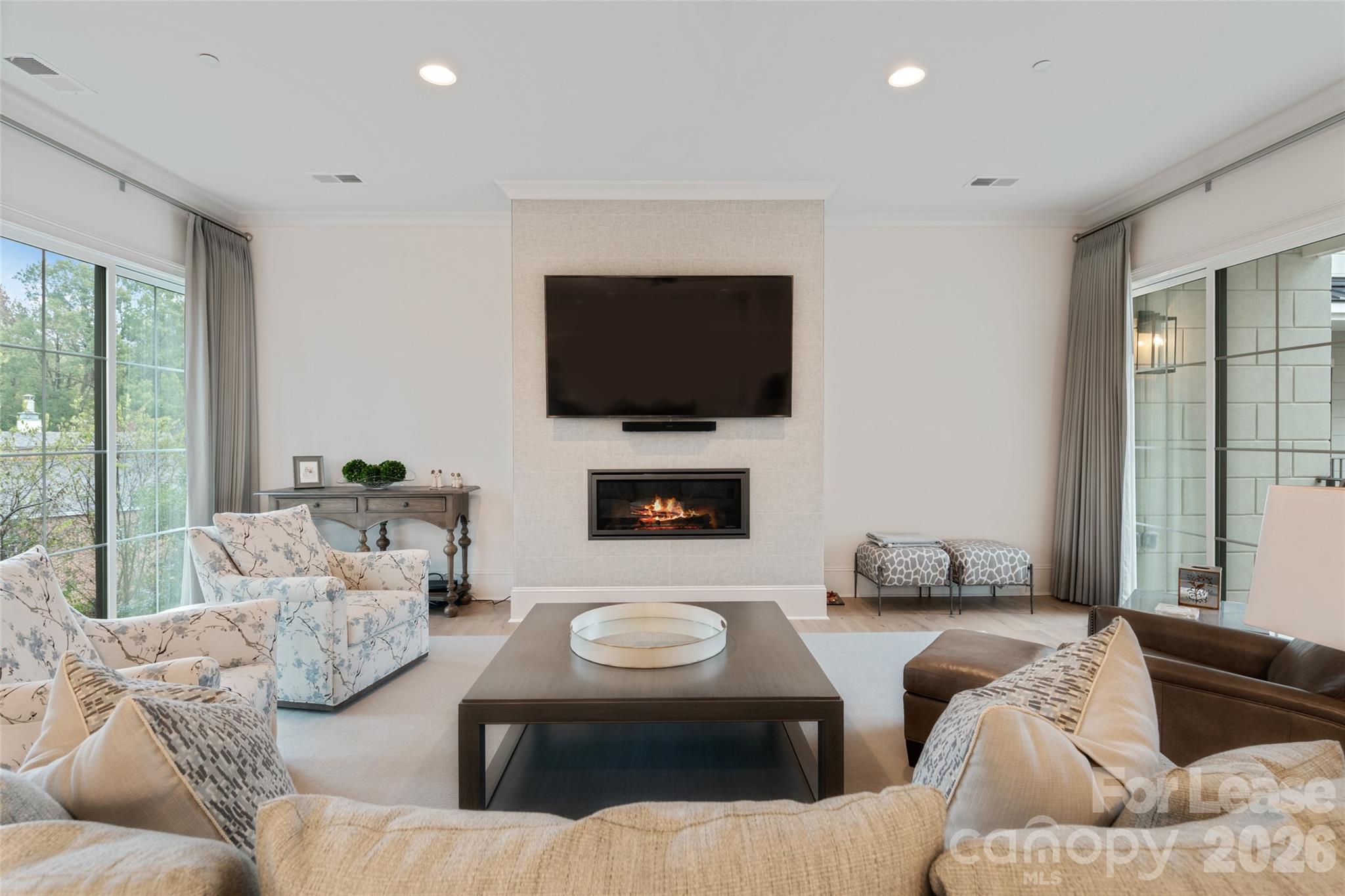 1708 Lombardy Circle D Property Photo 4