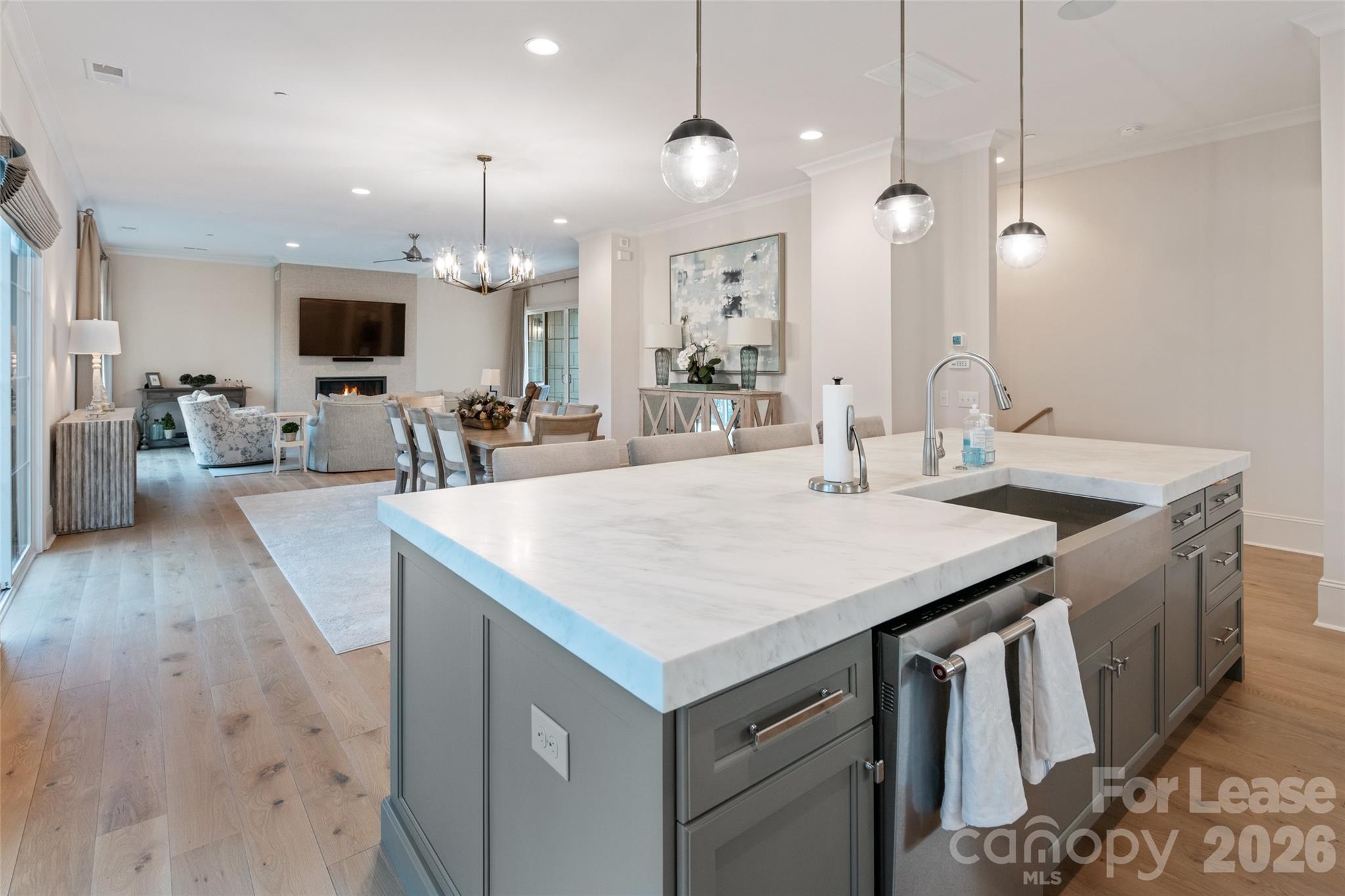 1708 Lombardy Circle D Property Photo 6