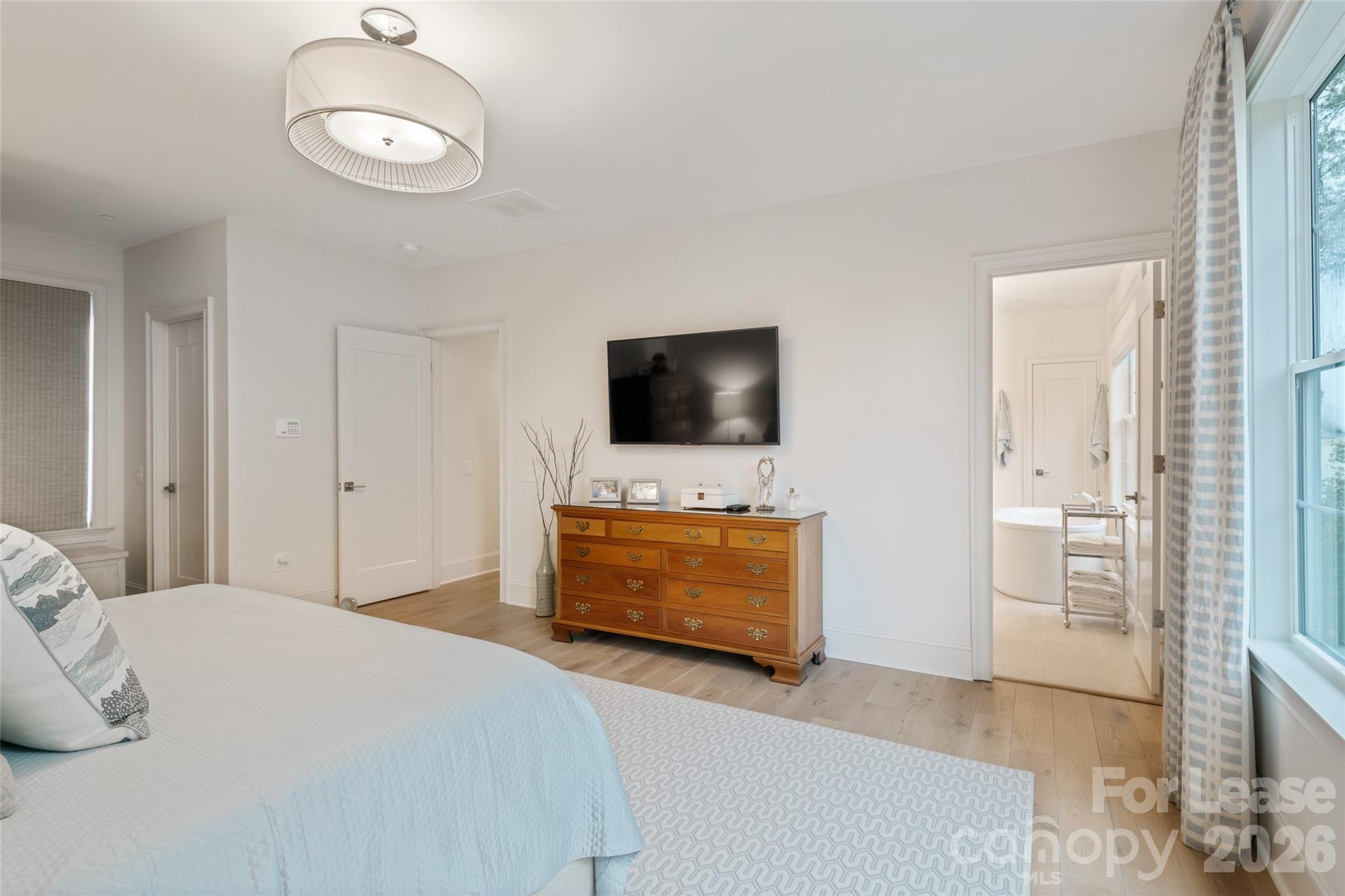 1708 Lombardy Circle D Property Photo 19