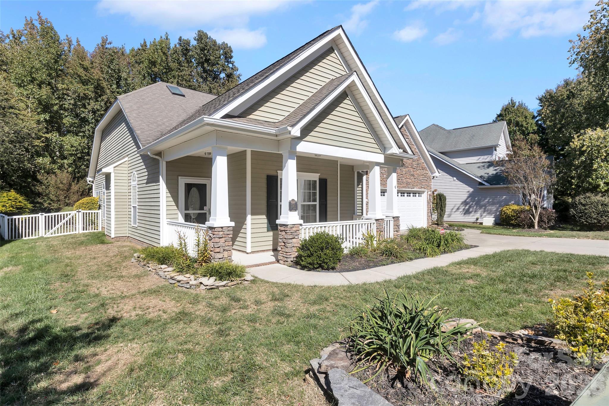 1240 Saint Johns Avenue Property Photo 4