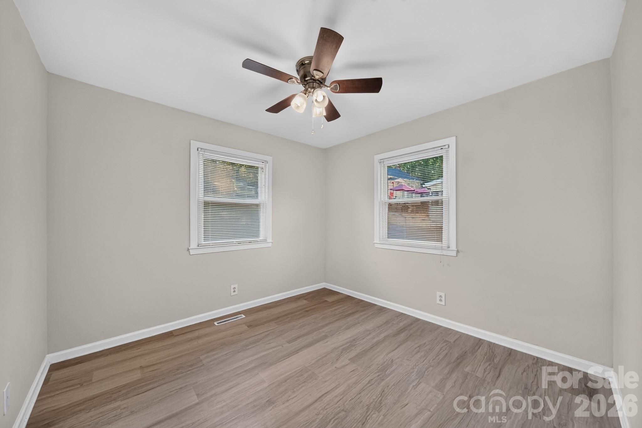 301 Houston Street Property Photo 6