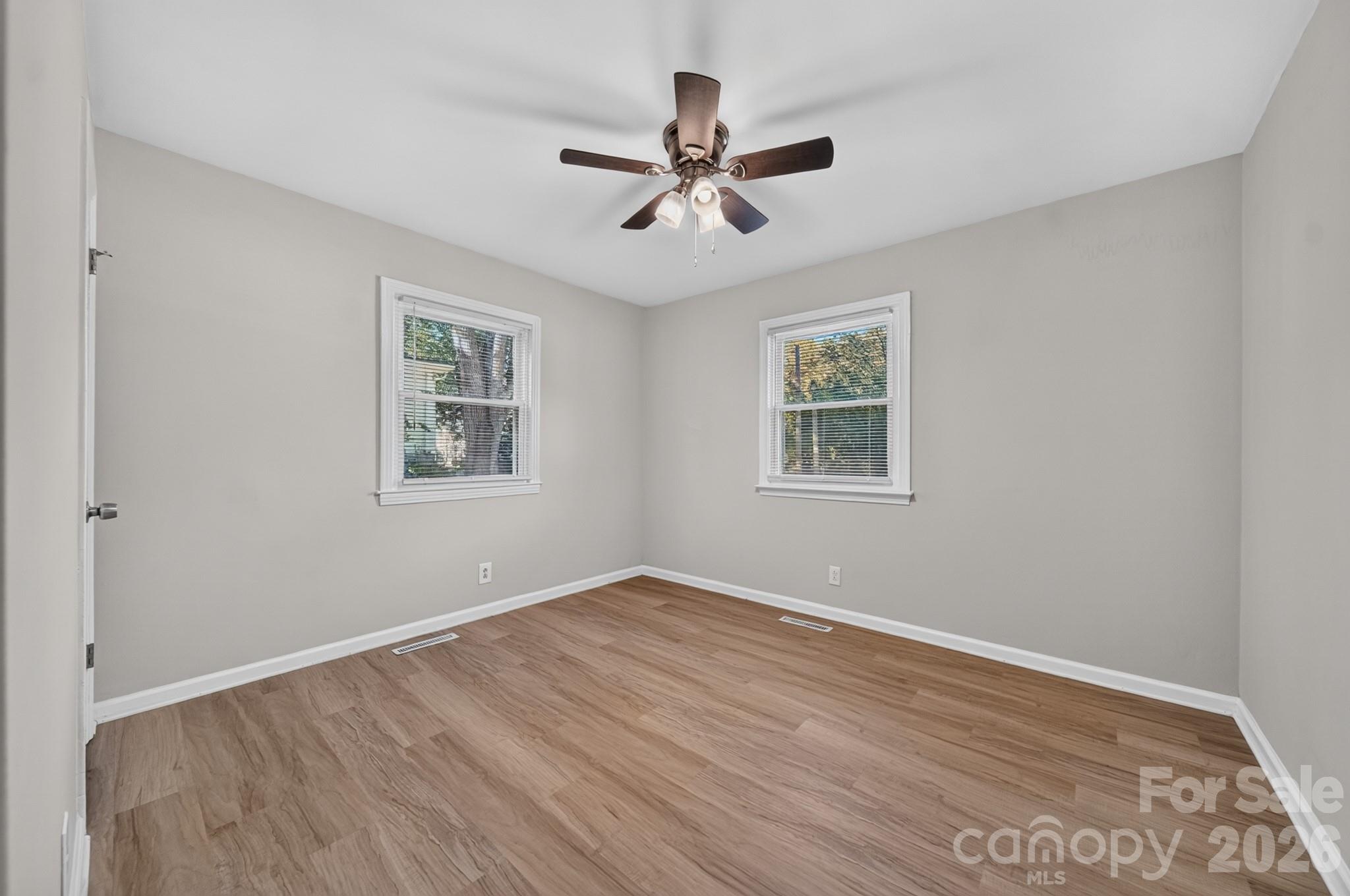 301 Houston Street Property Photo 8