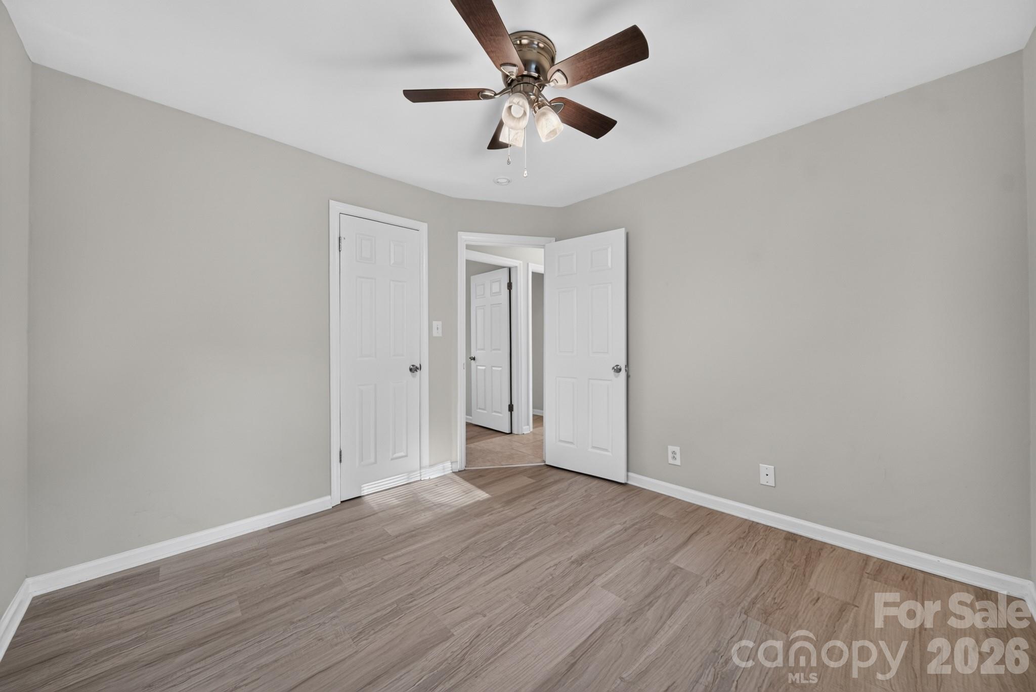 301 Houston Street Property Photo 14