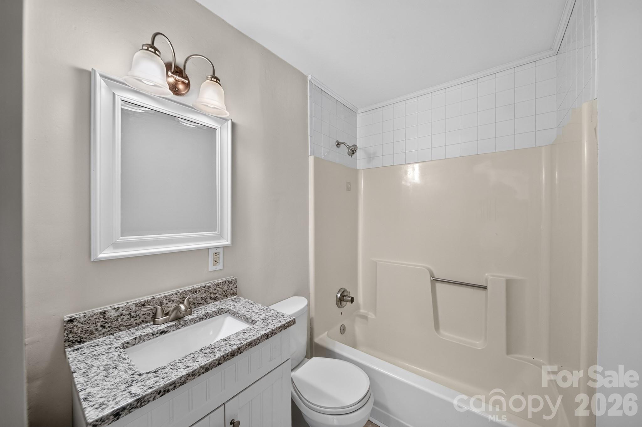 301 Houston Street Property Photo 15
