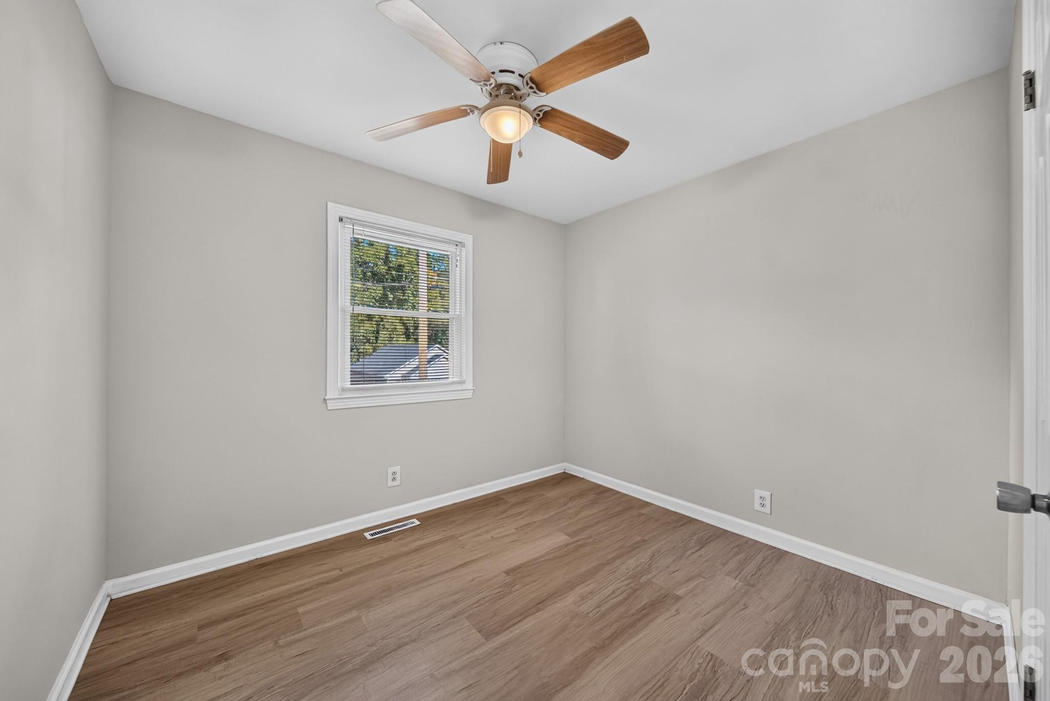 301 Houston Street Property Photo 16