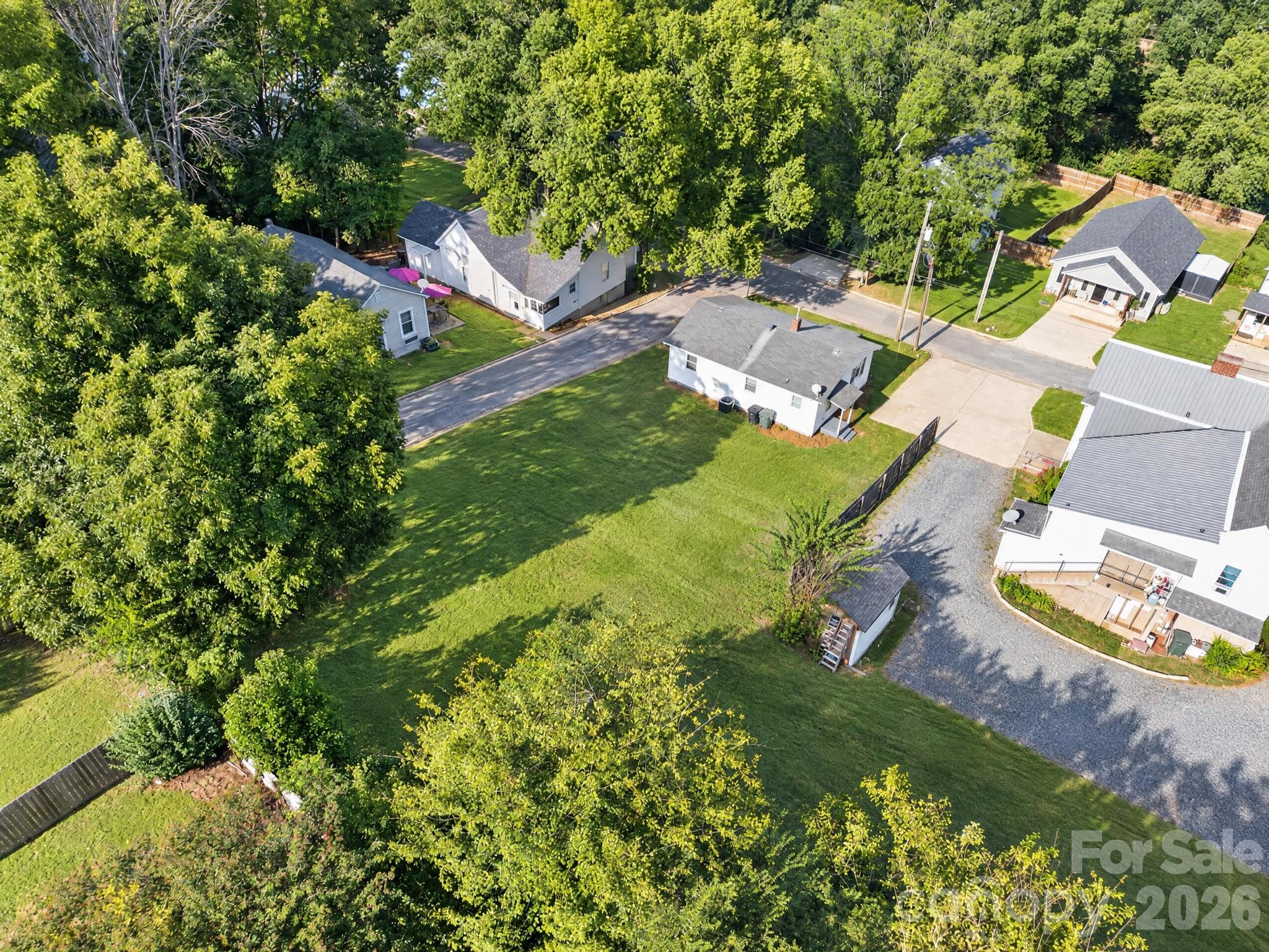 301 Houston Street Property Photo 21