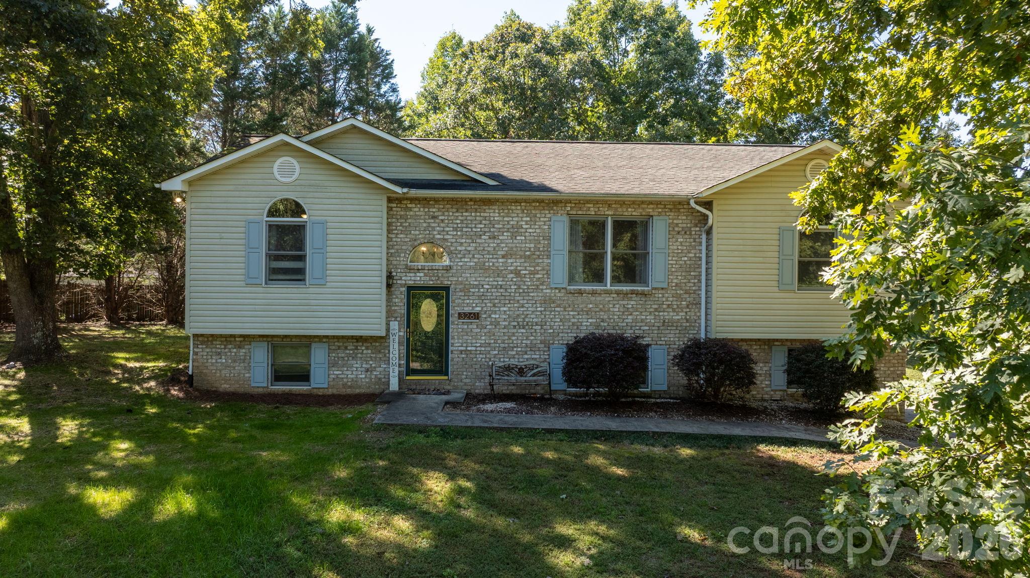 3261 Washington Way Property Photo 3