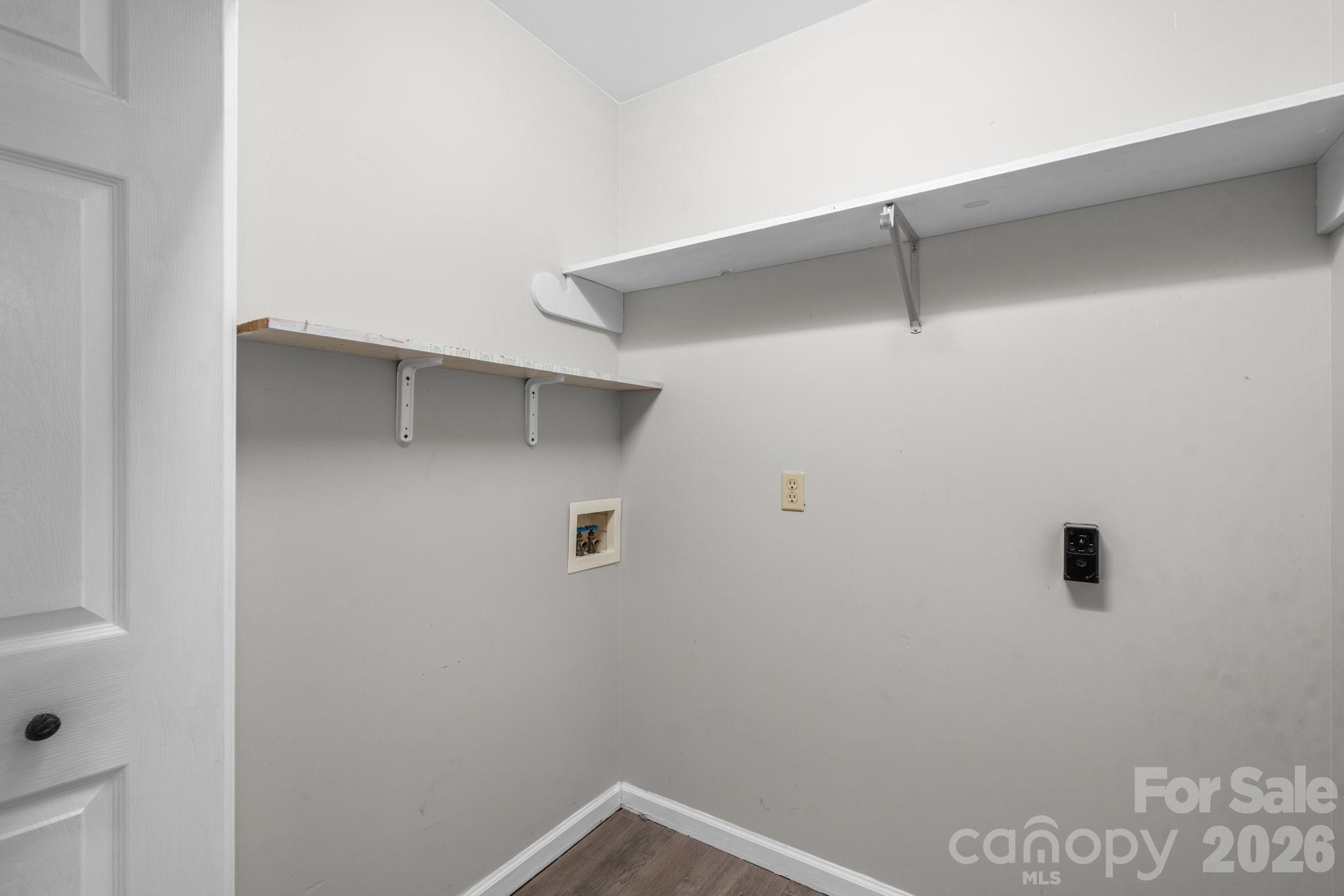 3261 Washington Way Property Photo 17