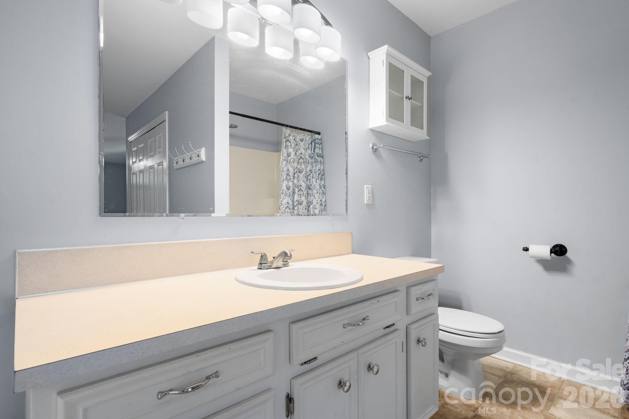 3261 Washington Way Property Photo 20