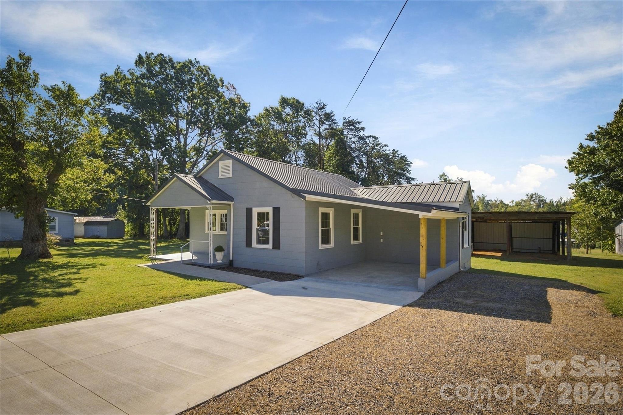 3218 Craig Avenue Property Photo 1