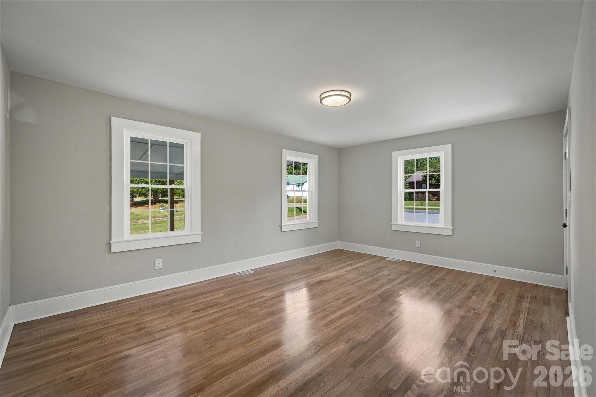 3218 Craig Avenue Property Photo 5