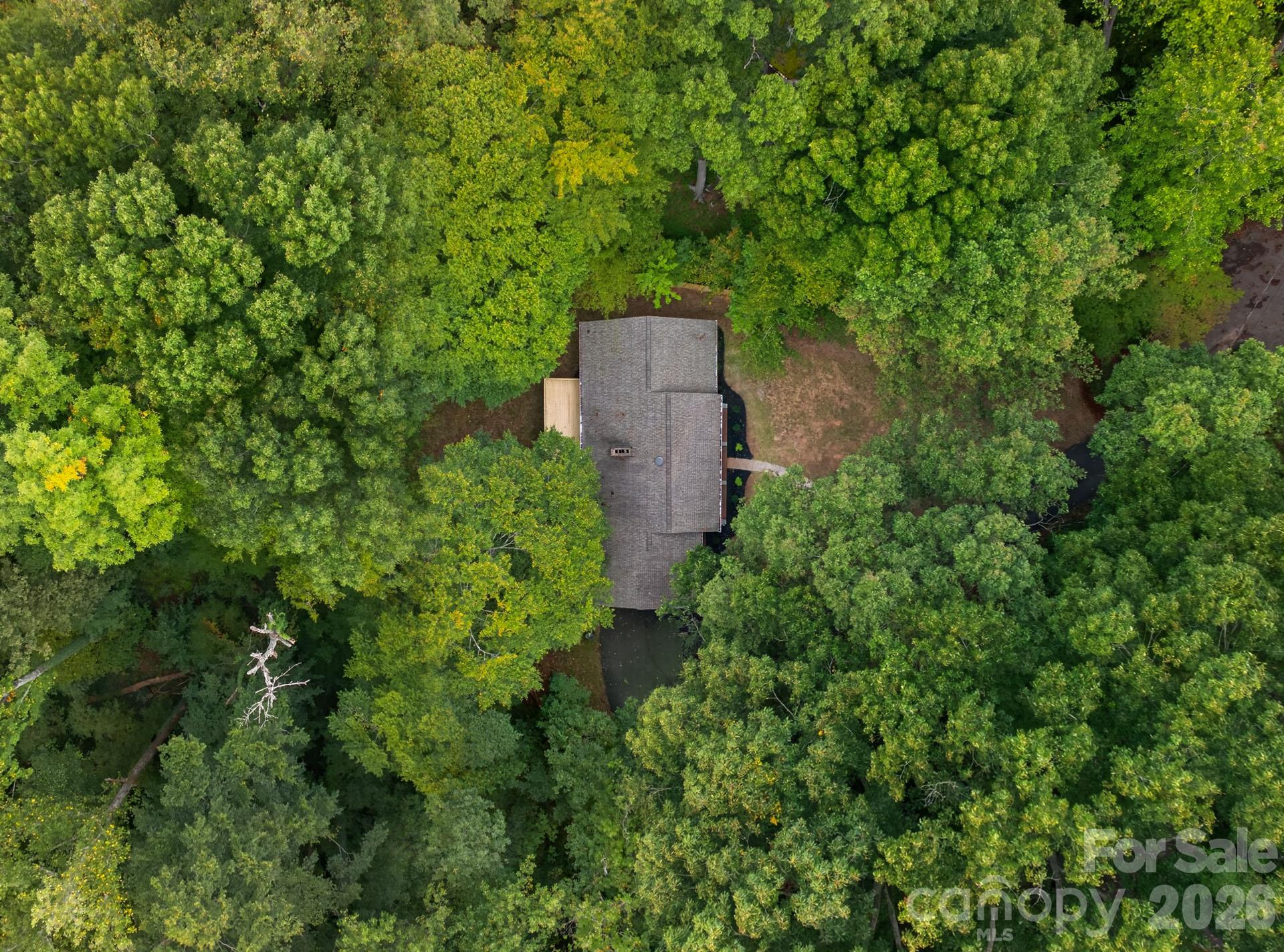 5550 Overlook Circle Property Photo 4