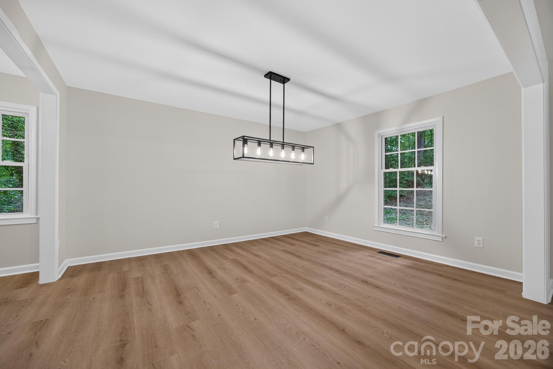 5550 Overlook Circle Property Photo 12