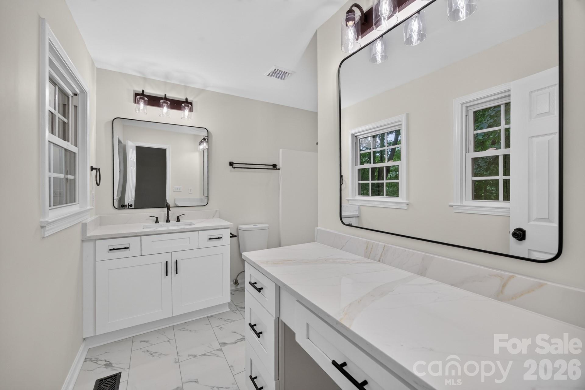 5550 Overlook Circle Property Photo 27