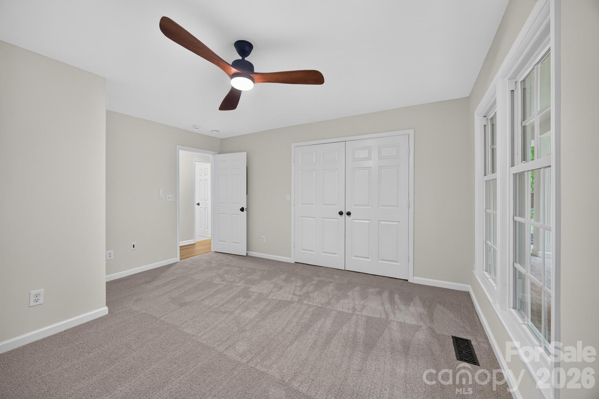 5550 Overlook Circle Property Photo 30
