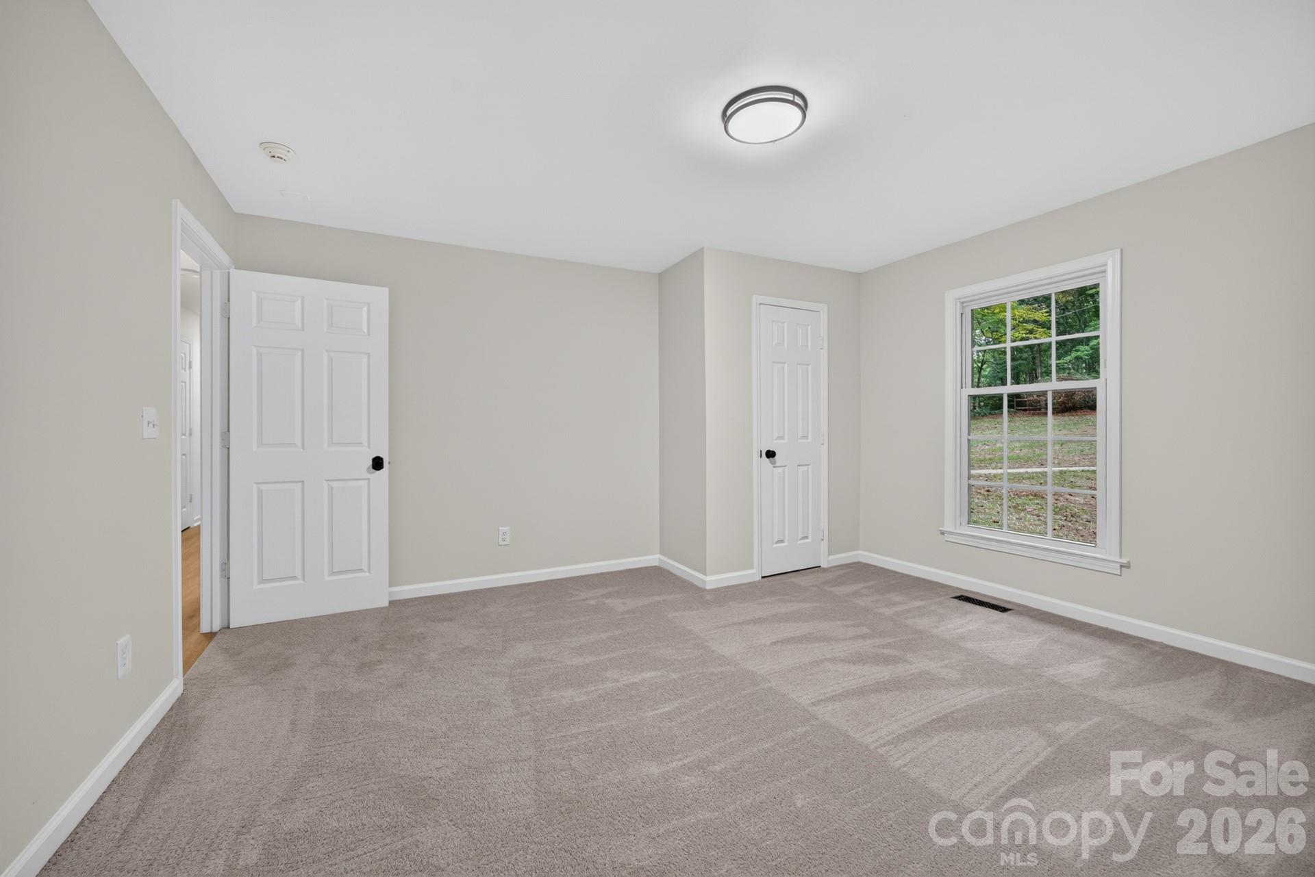 5550 Overlook Circle Property Photo 34