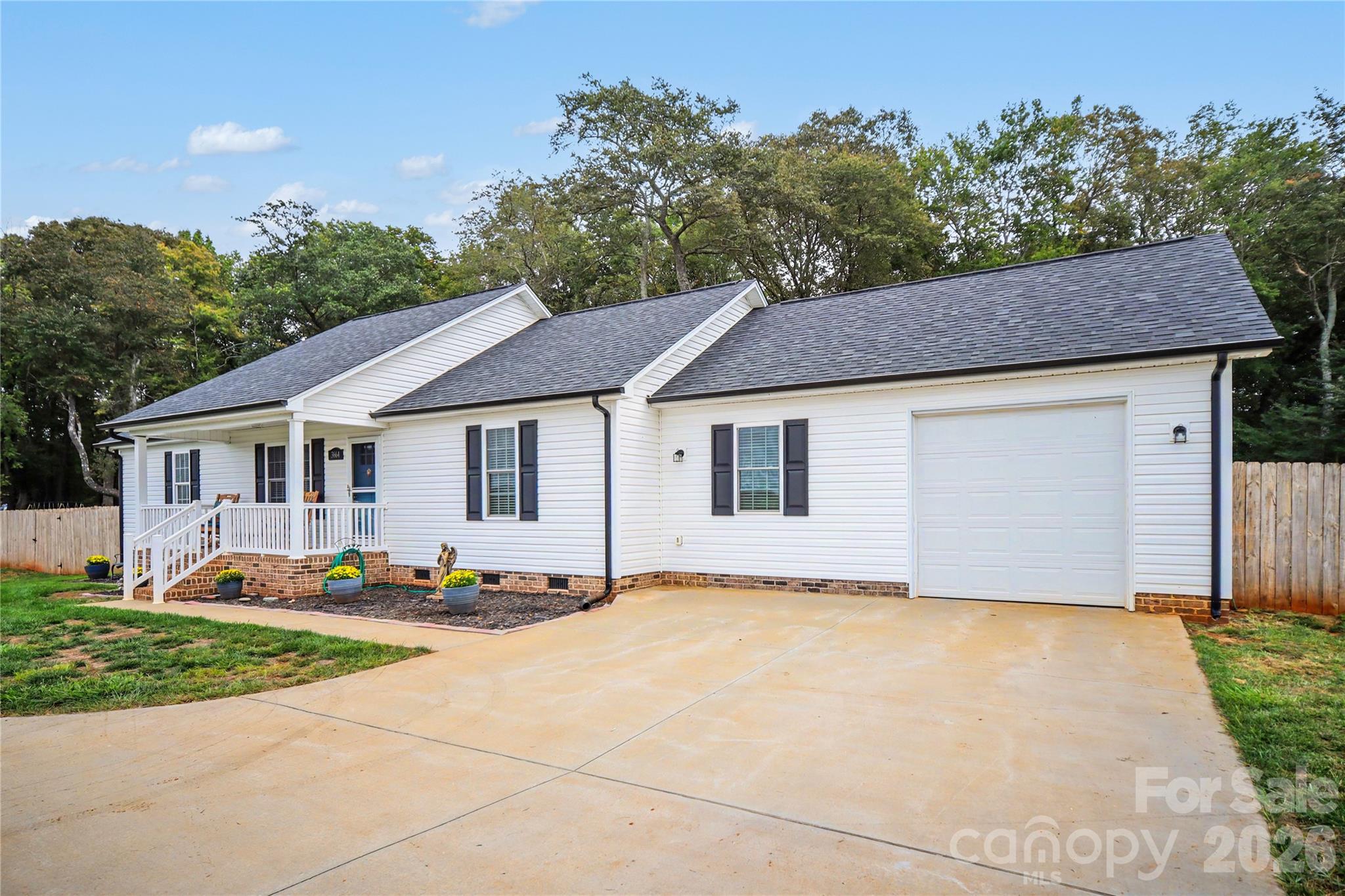 3664 Straw Field Trail Property Photo 5