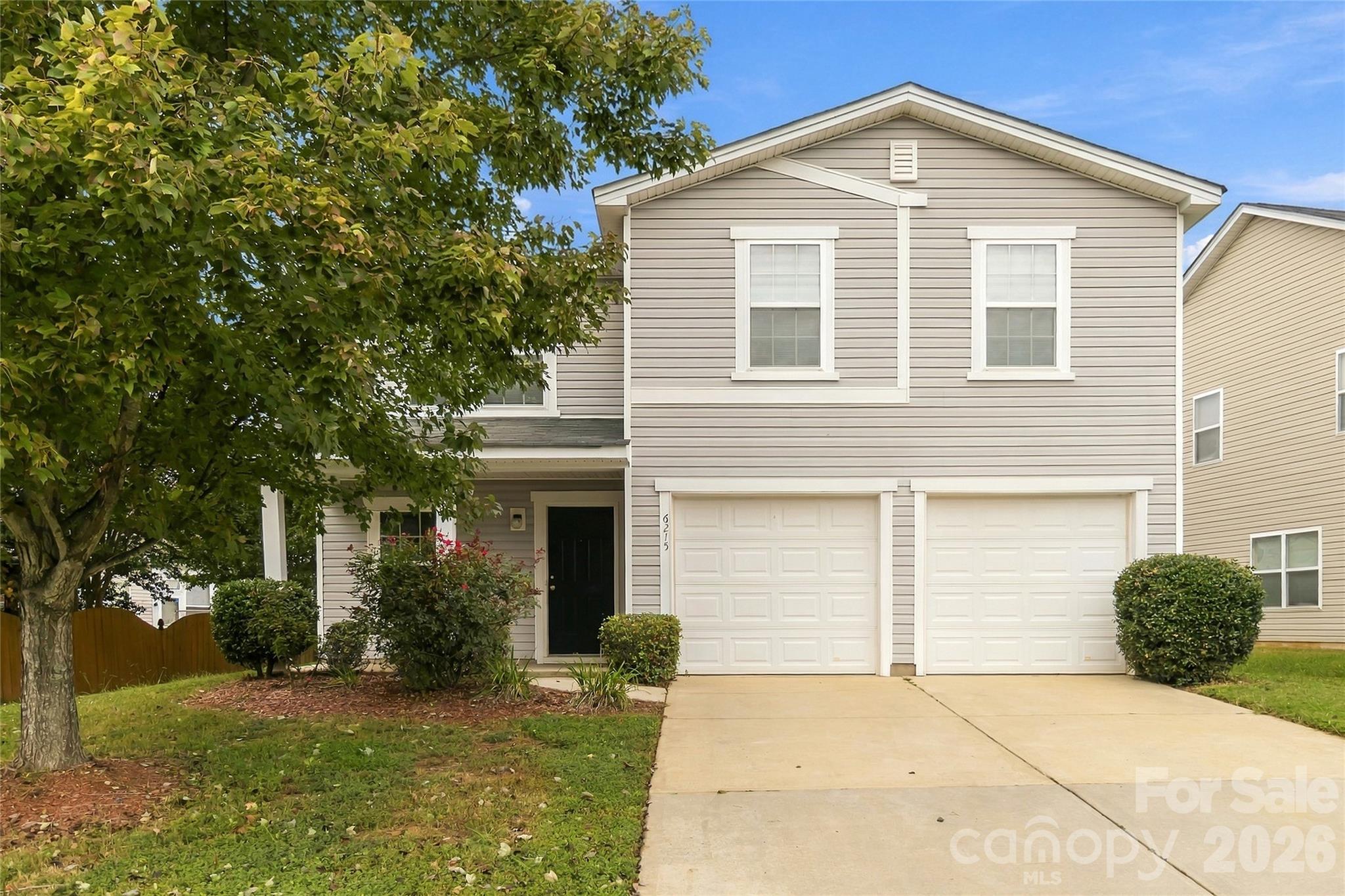6215 Woodland Commons Drive Property Photo 1