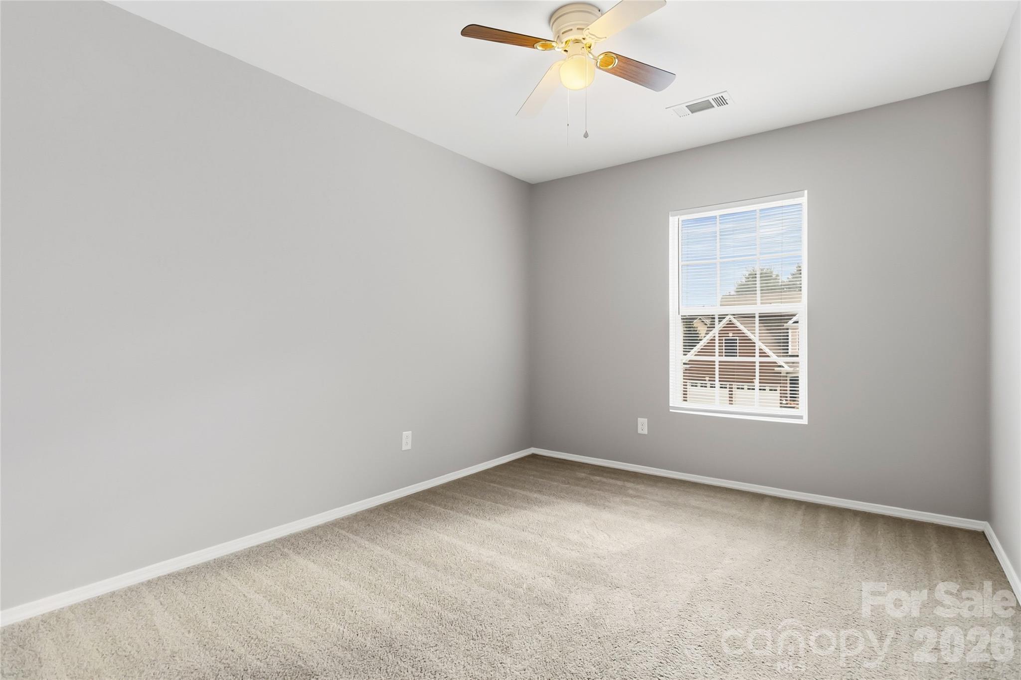 6215 Woodland Commons Drive Property Photo 16