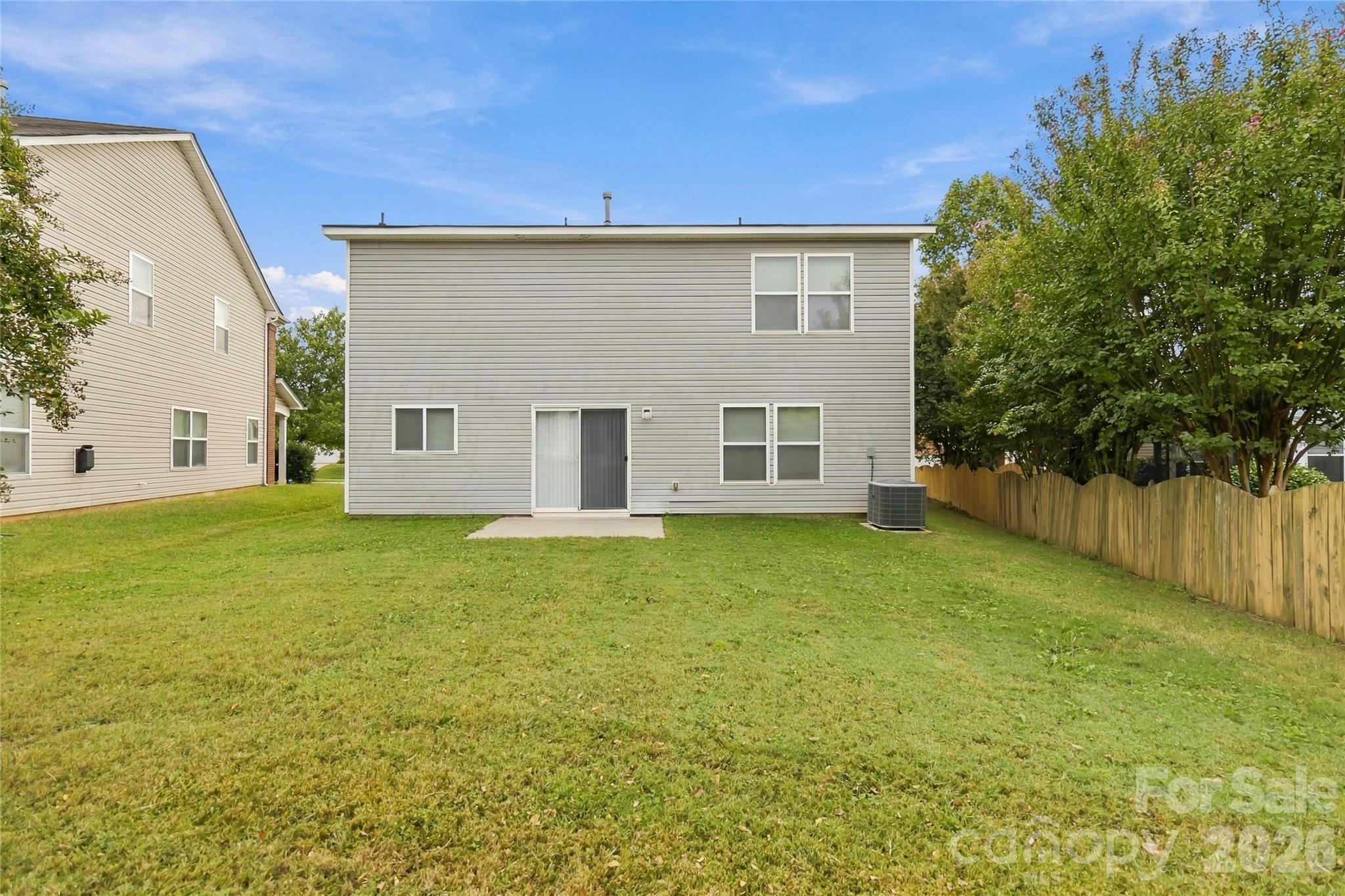 6215 Woodland Commons Drive Property Photo 22