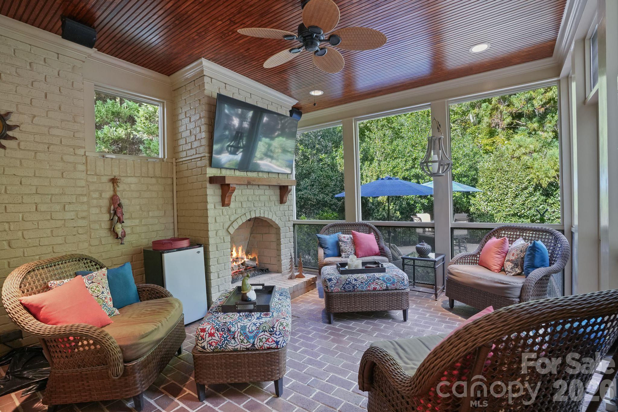 811 Bass Landing Place Property Photo 5