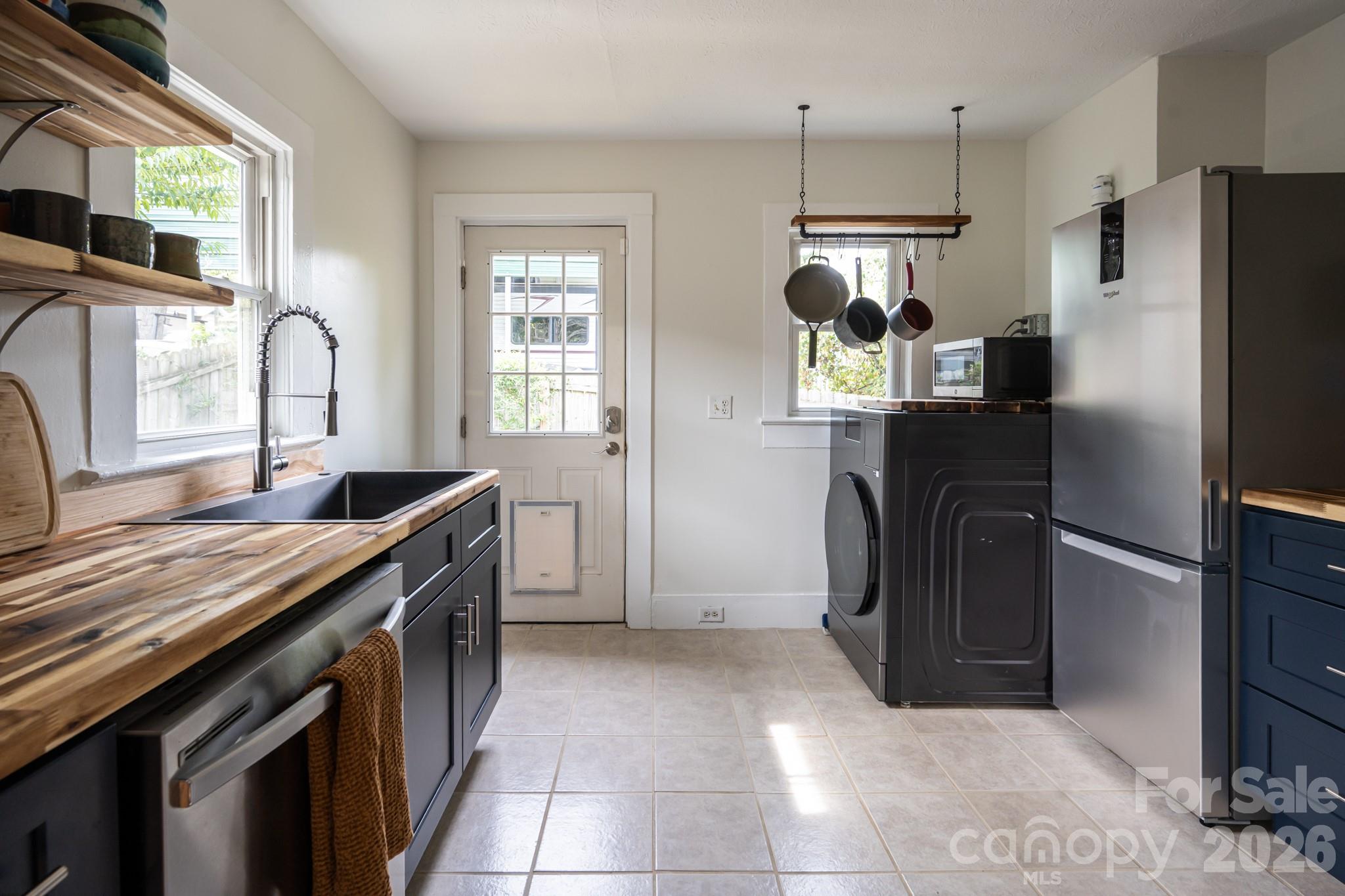 45 Olive Street Property Photo 12